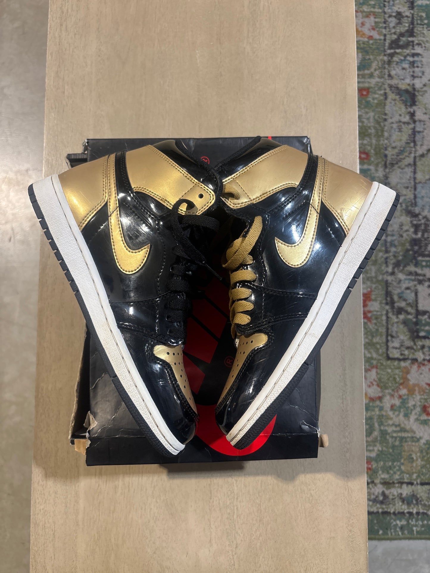 Jordan 1 Gold Toe Used Sz 5