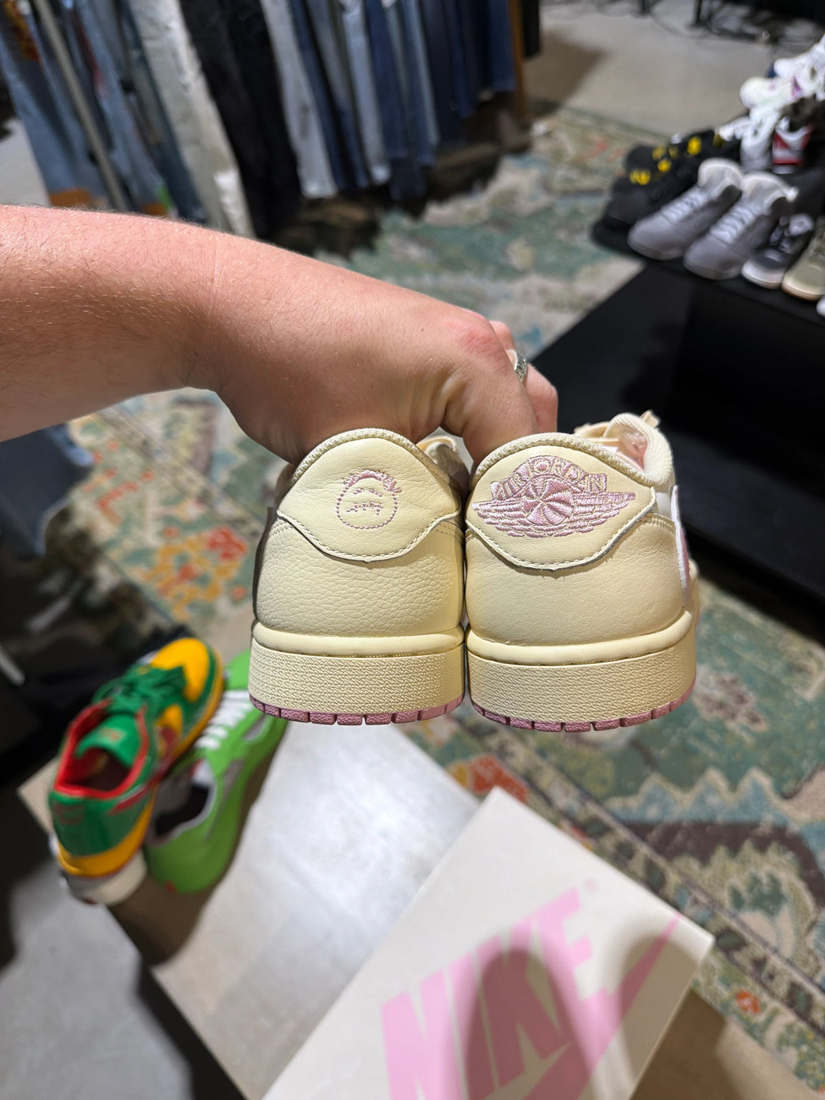 Jordan 1 Retro Low OG SP Travis Scott Shy Pink - Pre-Owned