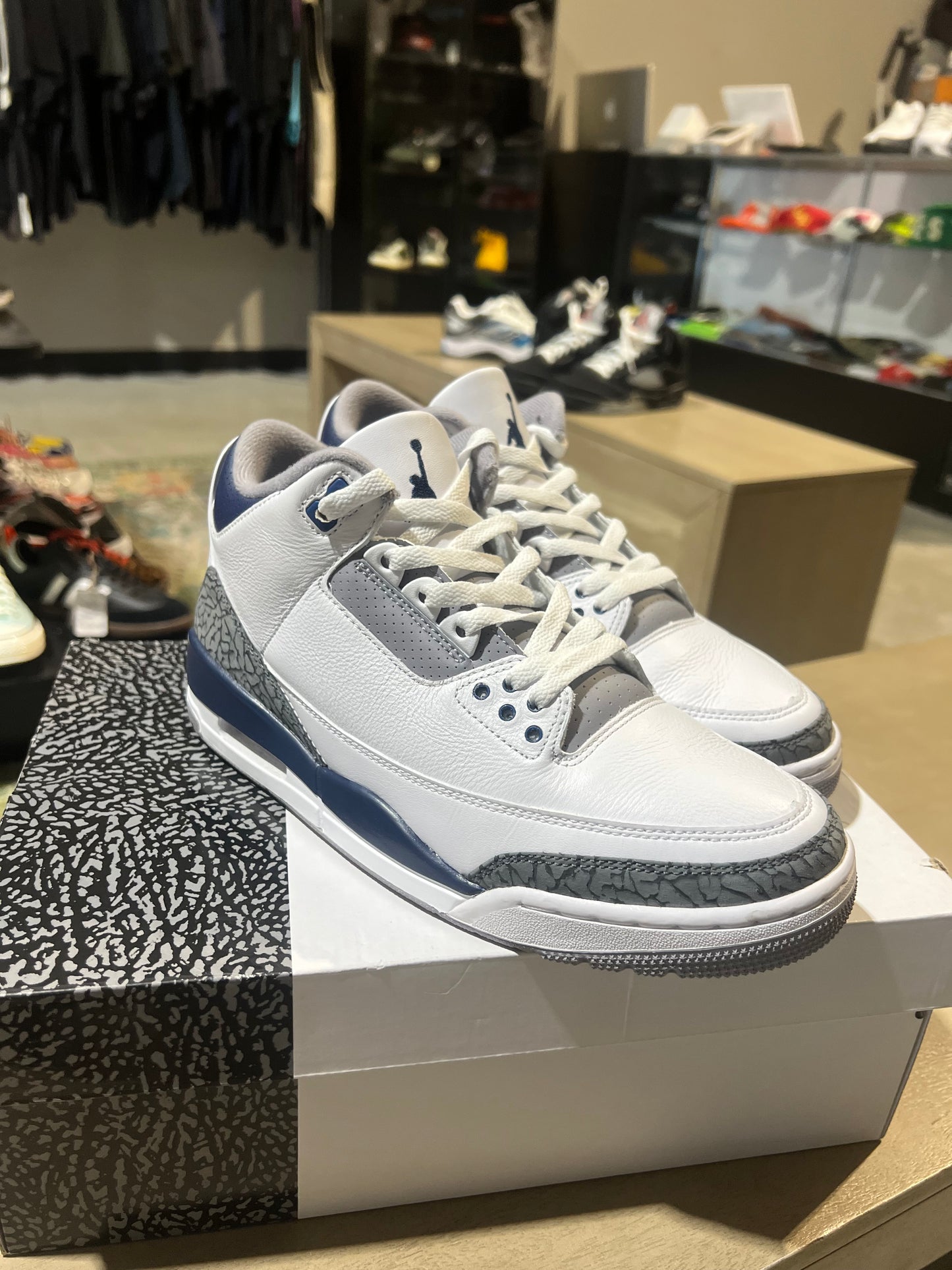 Jordan 3 midnight navy used sz 9
