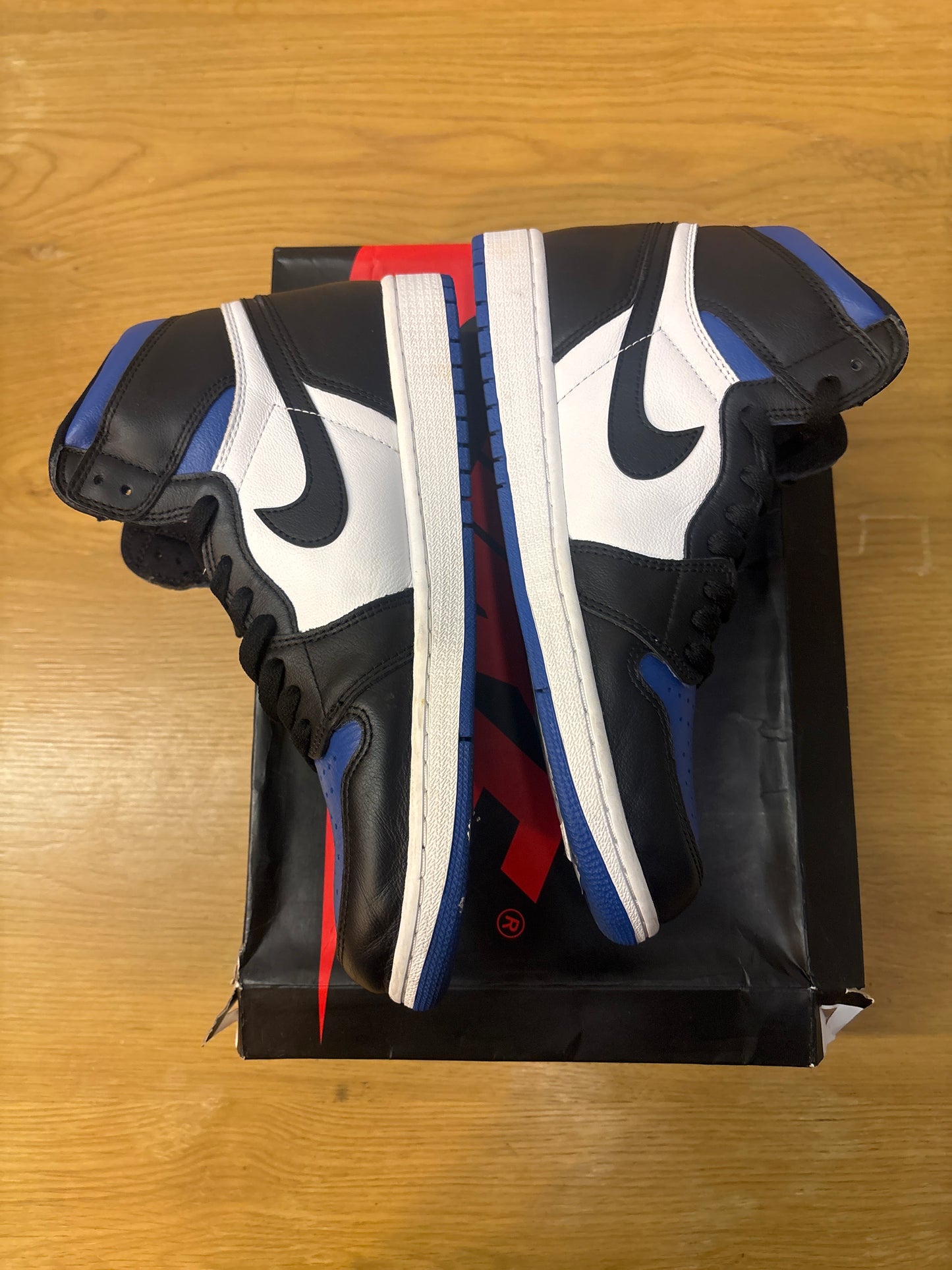 JORDAN 1 HIGH OG ROYAL TOE Used Sz 10.5
