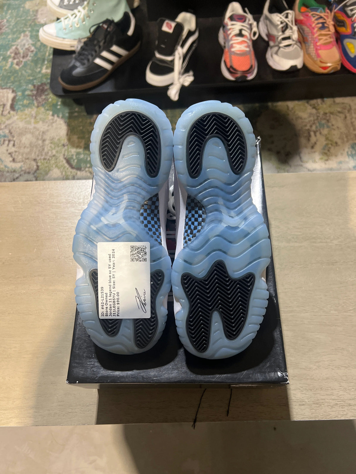 Jordan 11 Retro Legend Blue (2024) (GS) - Pre-Owned