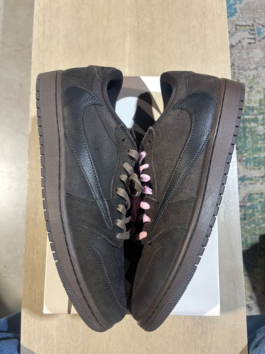 Jordan 1 Retro Low OG SP Travis Scott Velvet Brown - Pre-Owned RB