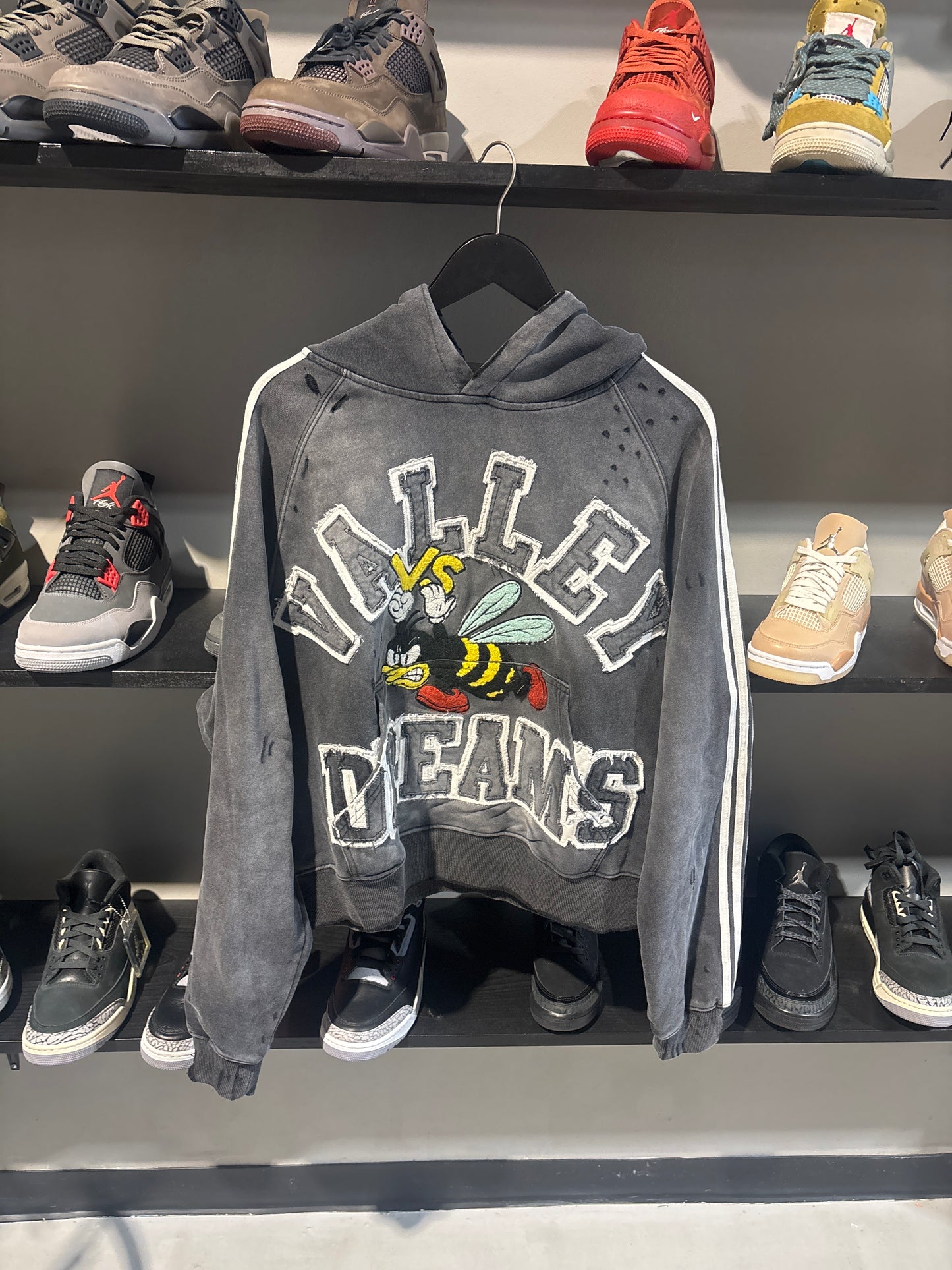 Vale Anthem Pullover Hoodie Black