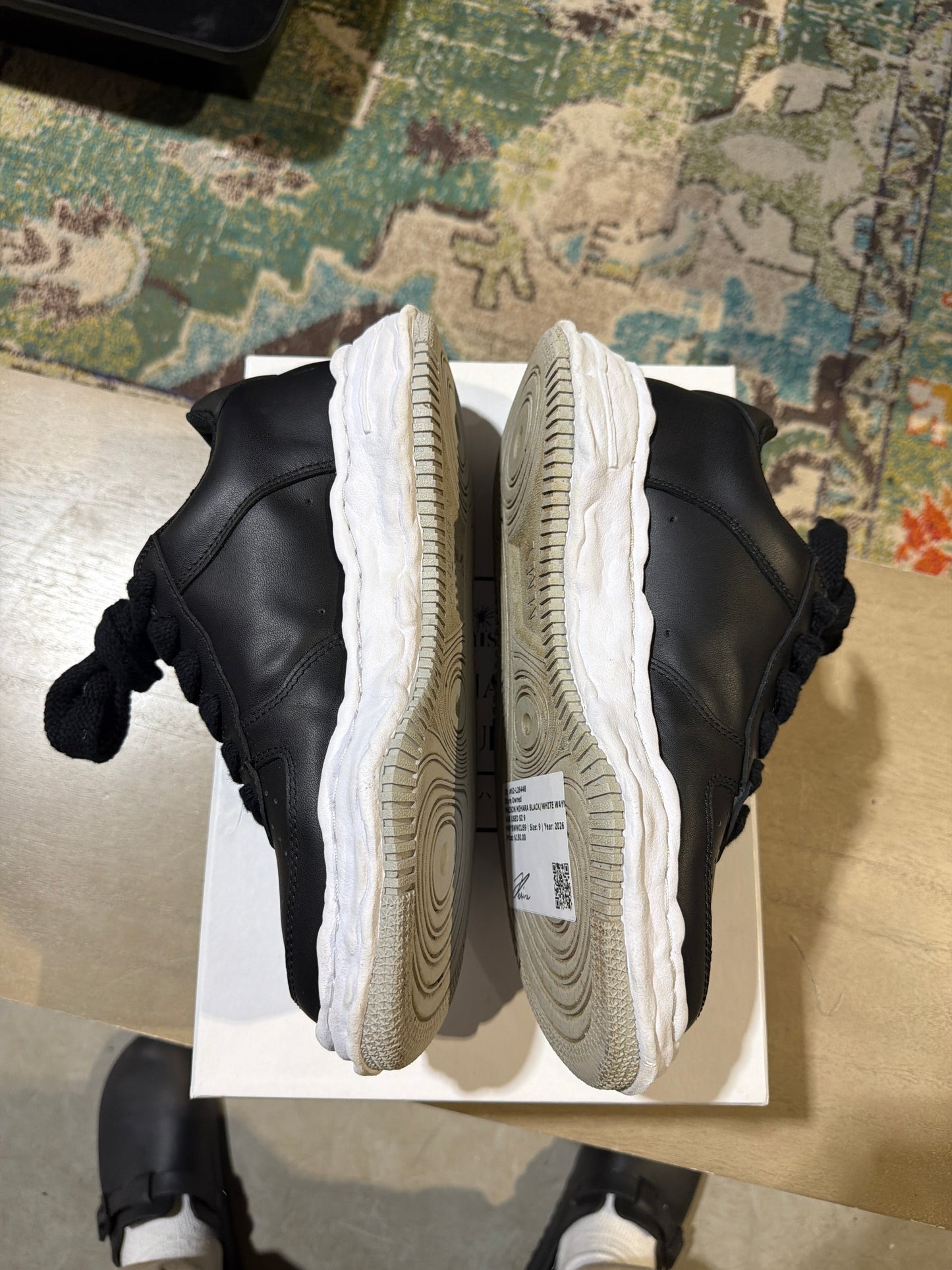 MAISON MIHARA BLACK/WHITE WAYNE CANVAS USED SZ 9