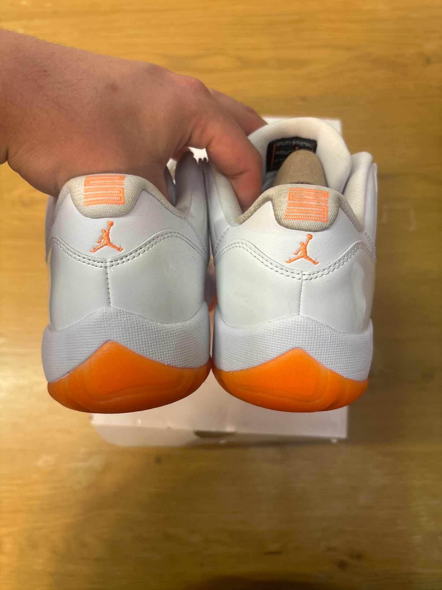 WMNS JORDAN 11 LOW BRIGHT CITRUS Used Sz 10.5W