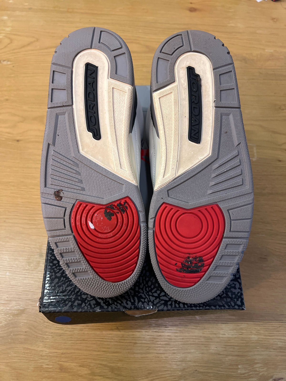 Jordan 3 Retro Cement Grey - Pre-Owned
