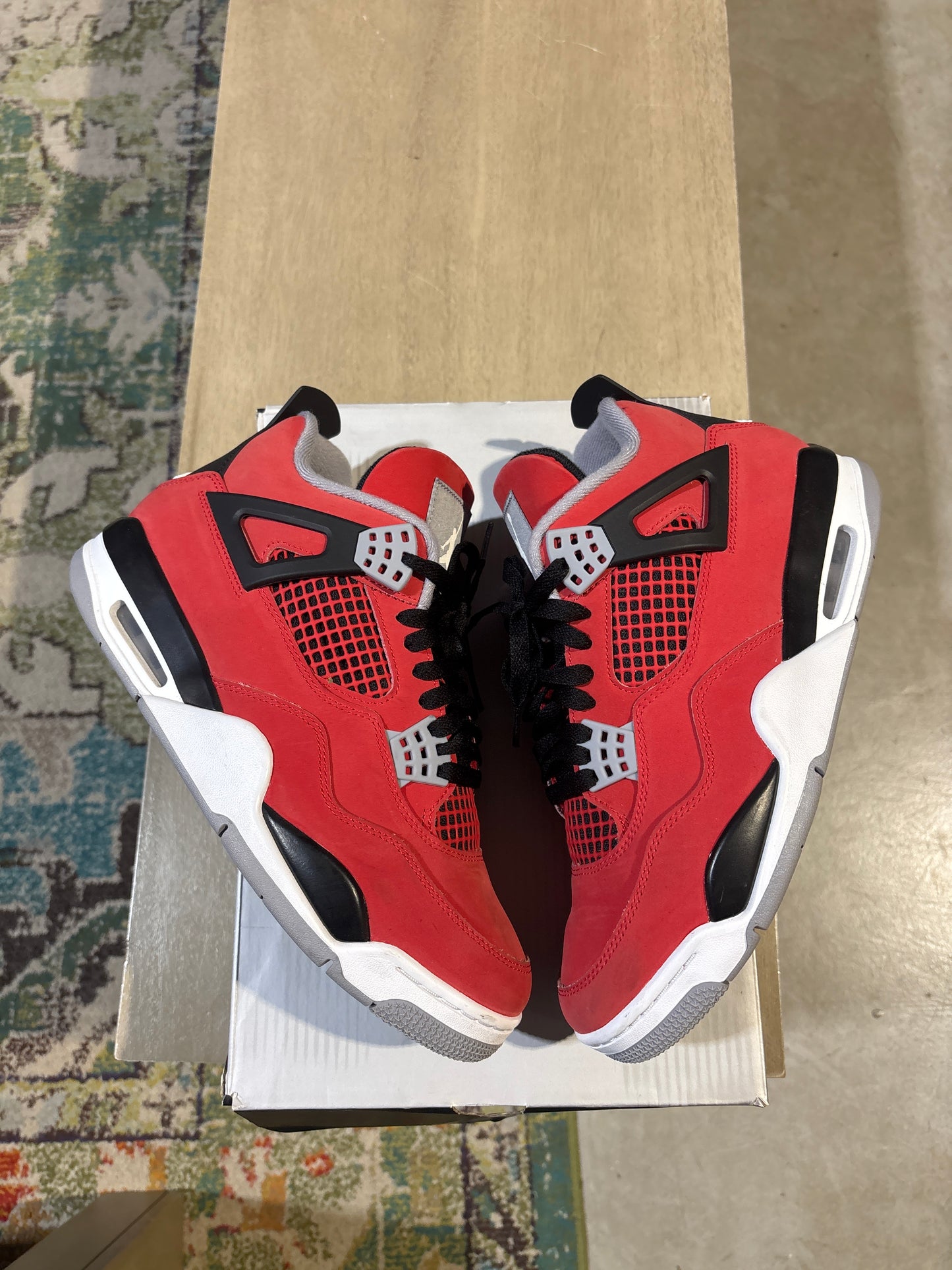 Jordan 4 Toro Used Sz 9
