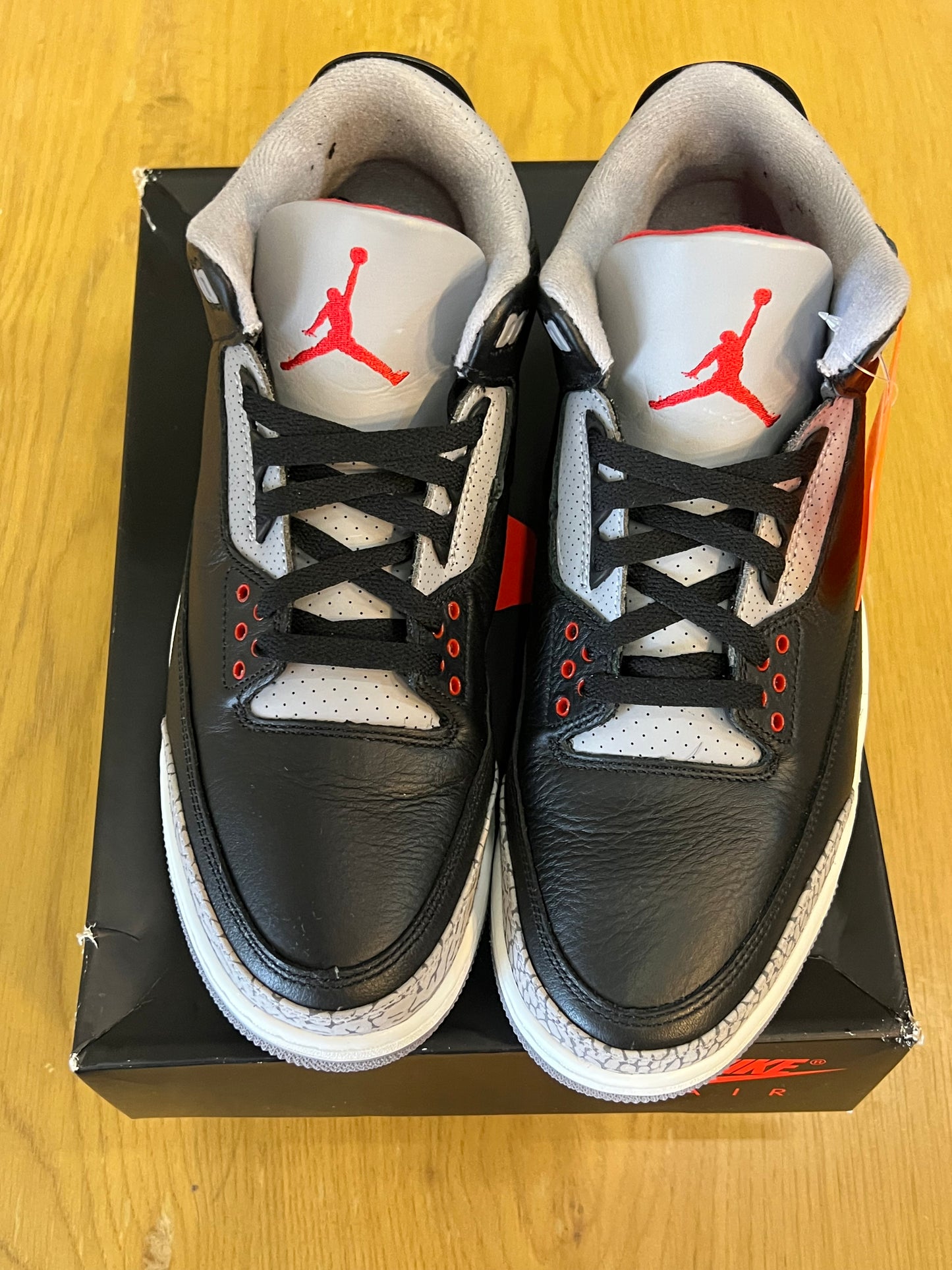 AIR JORDAN 3 RETRO OG BLACK CEMENT USED SIZE 12