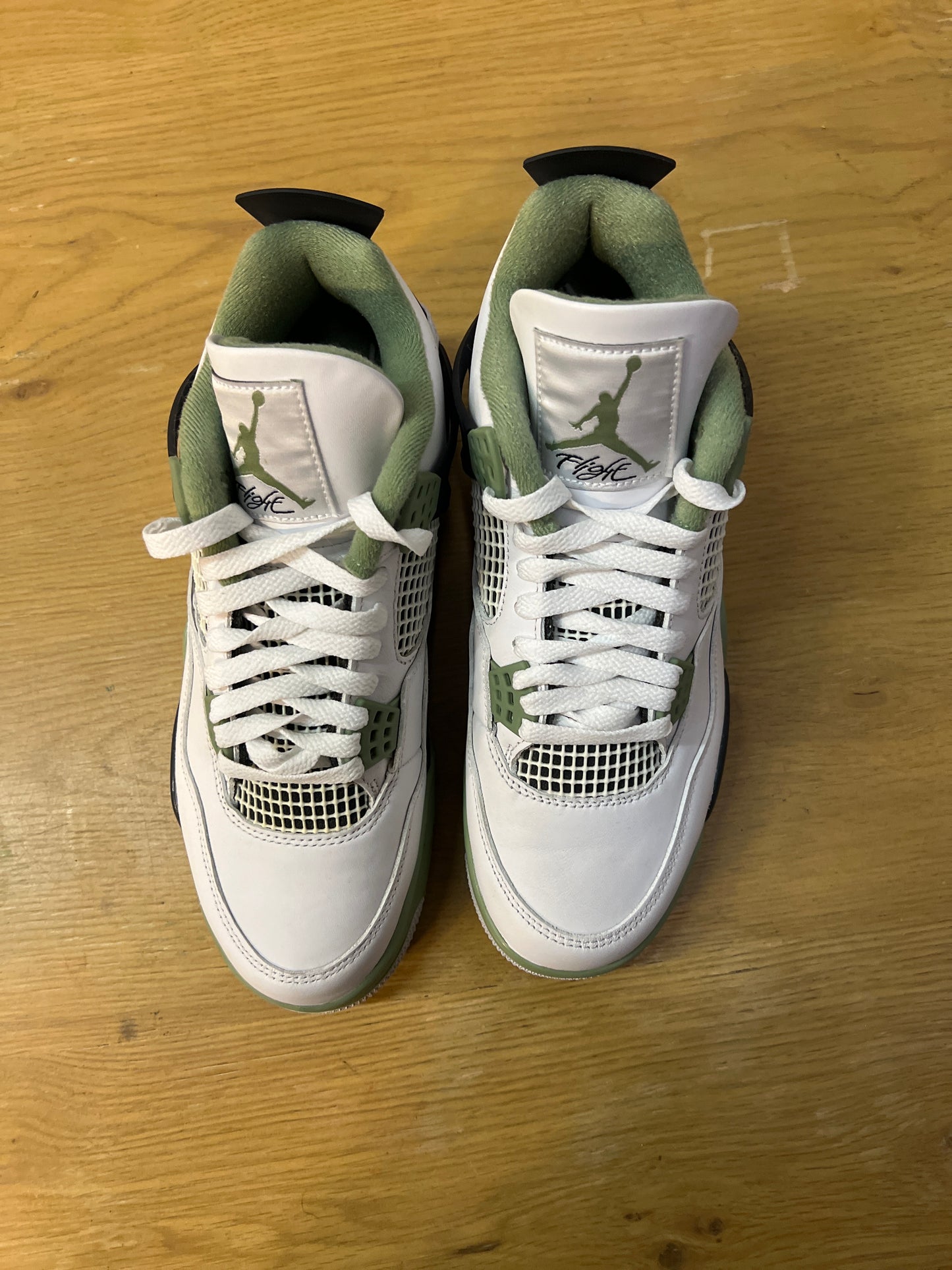 WMNS JORDAN 4  SEAFOAM Sz 10.5W USED NB