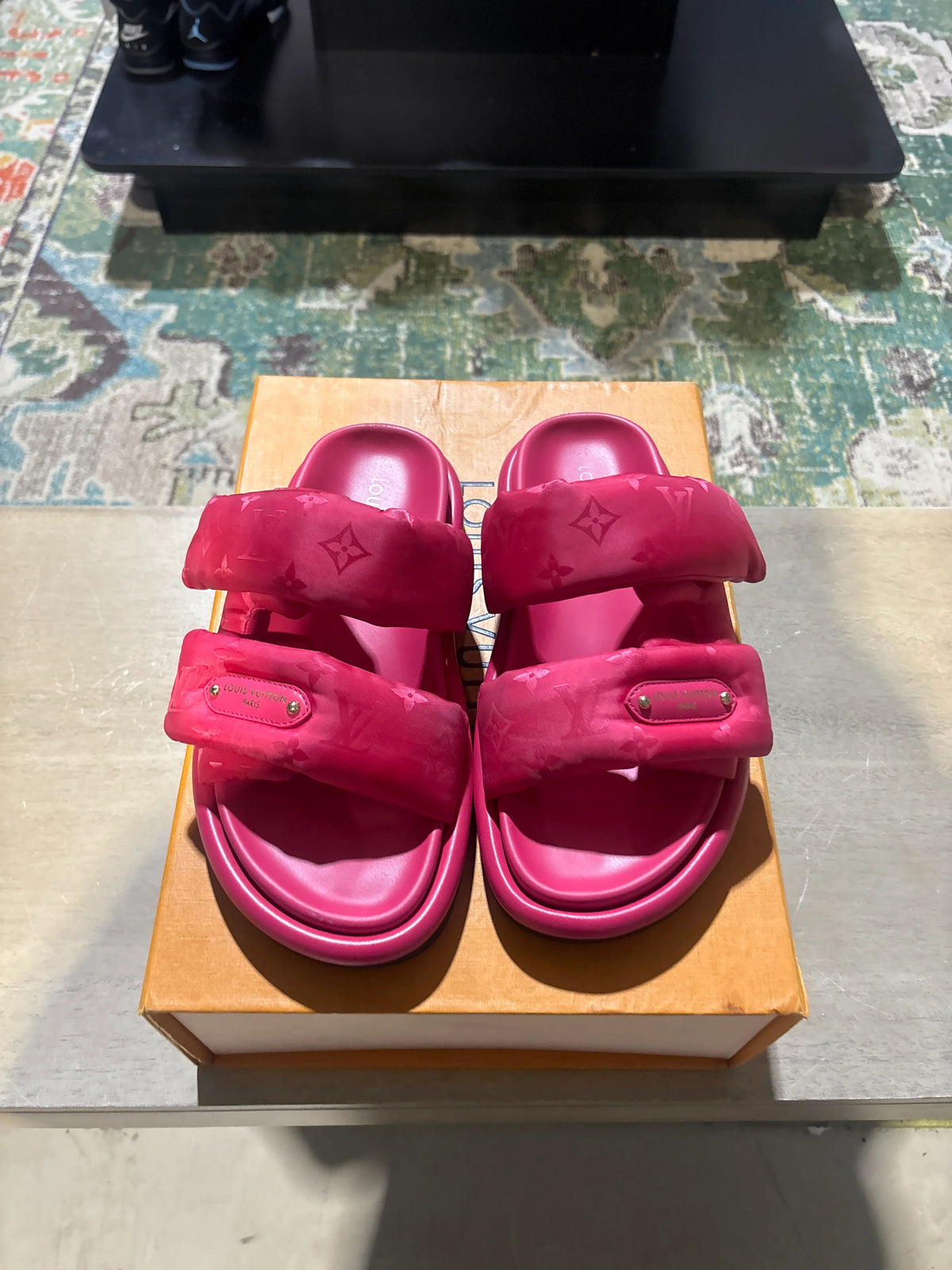Louis Vuitton Pool Pillow Comfort Mule Pink Used Sz 5 - Pre-Owned