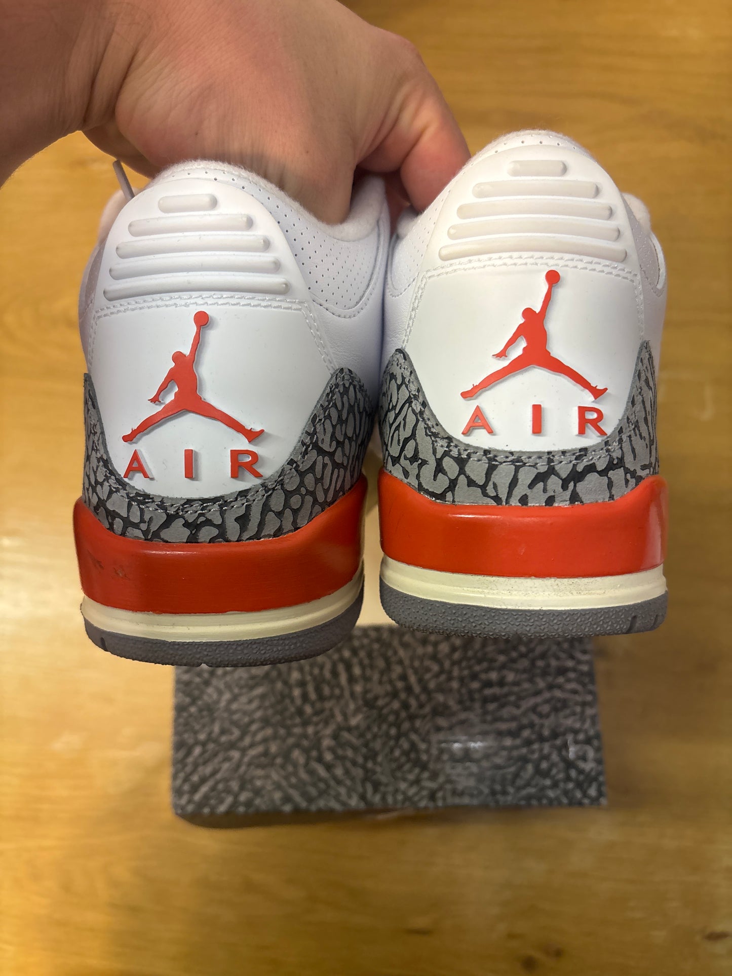 WMNS JORDAN 3 GEORGIA PEACH Used Sz 10.5W