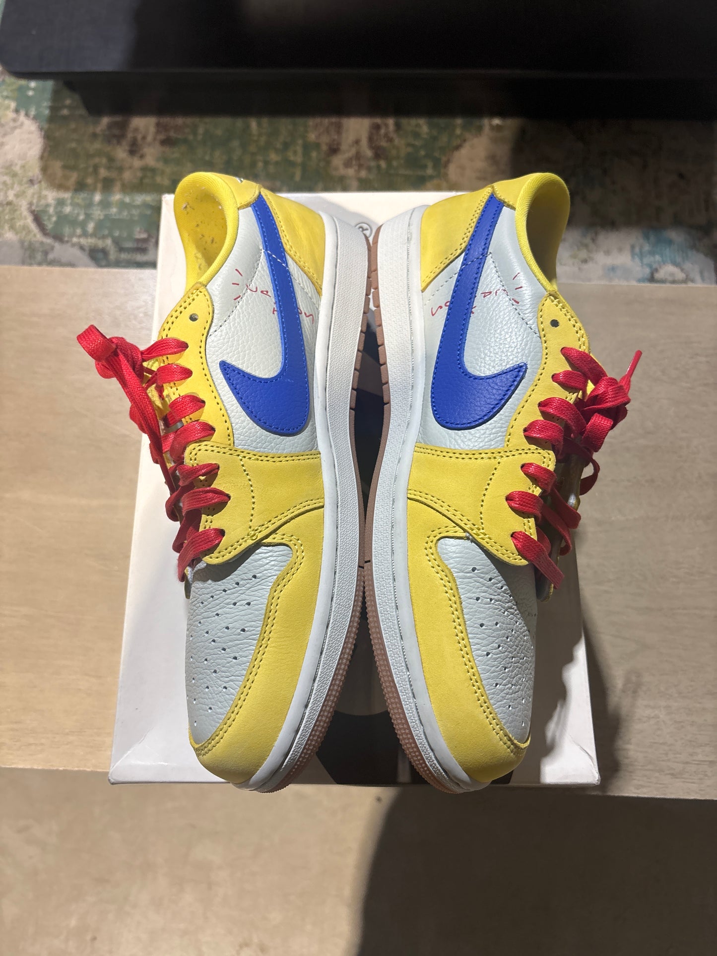 Jordan 1 Retro Low OG Travis Scott Canary (Womens) used 11.5