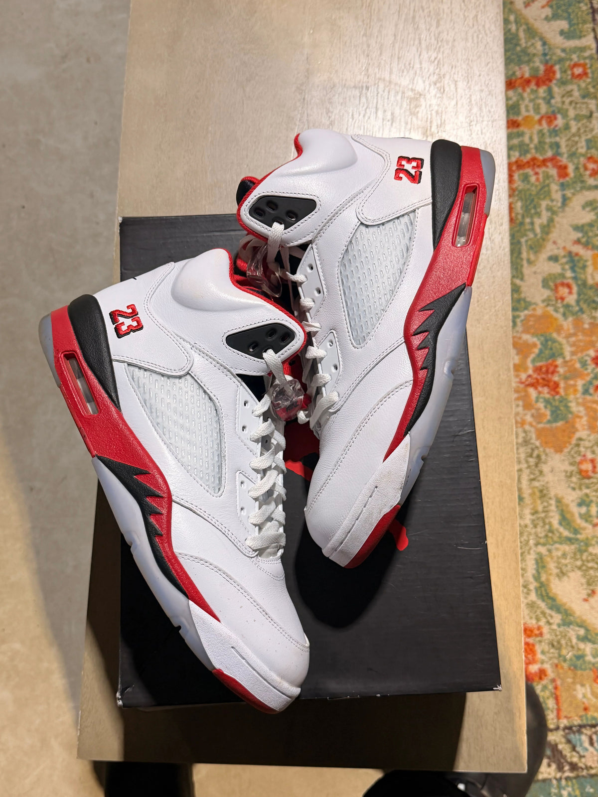 Jordan 5 Retro Fire Red Black Tongue (2025) - Pre-Owned