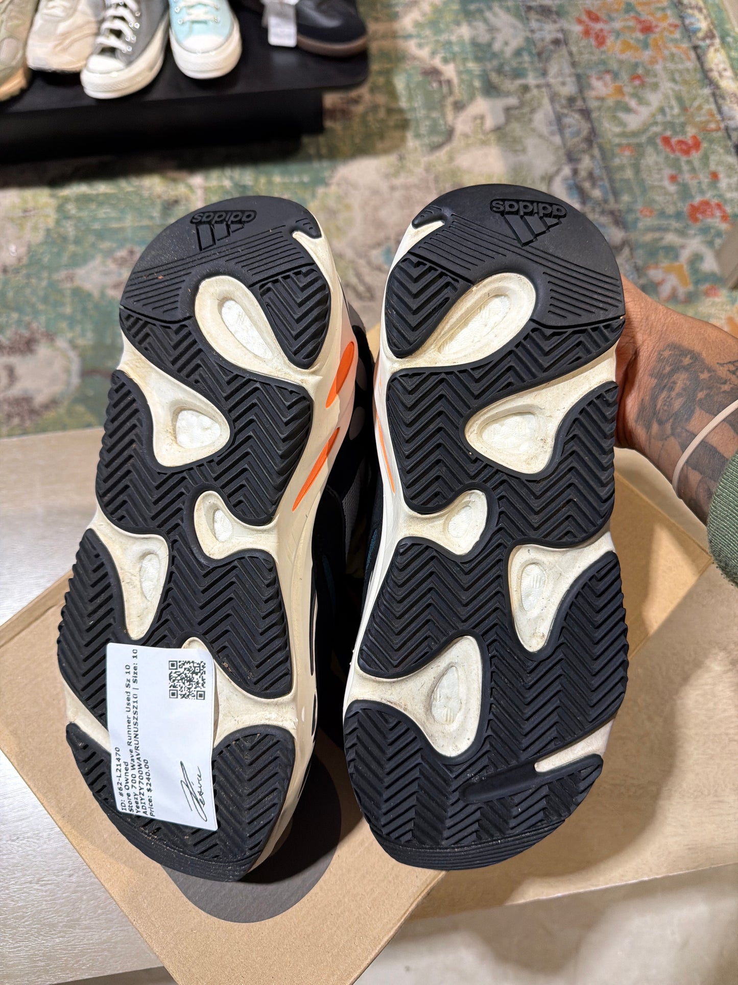 Yeezy 700 Wave Runner Used Sz 10