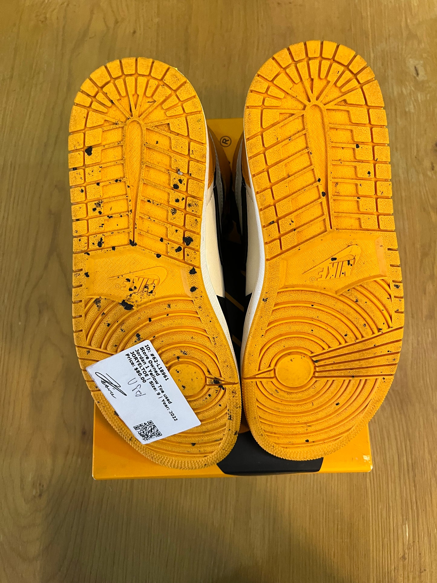 Jordan 1 Yellow Toe used
