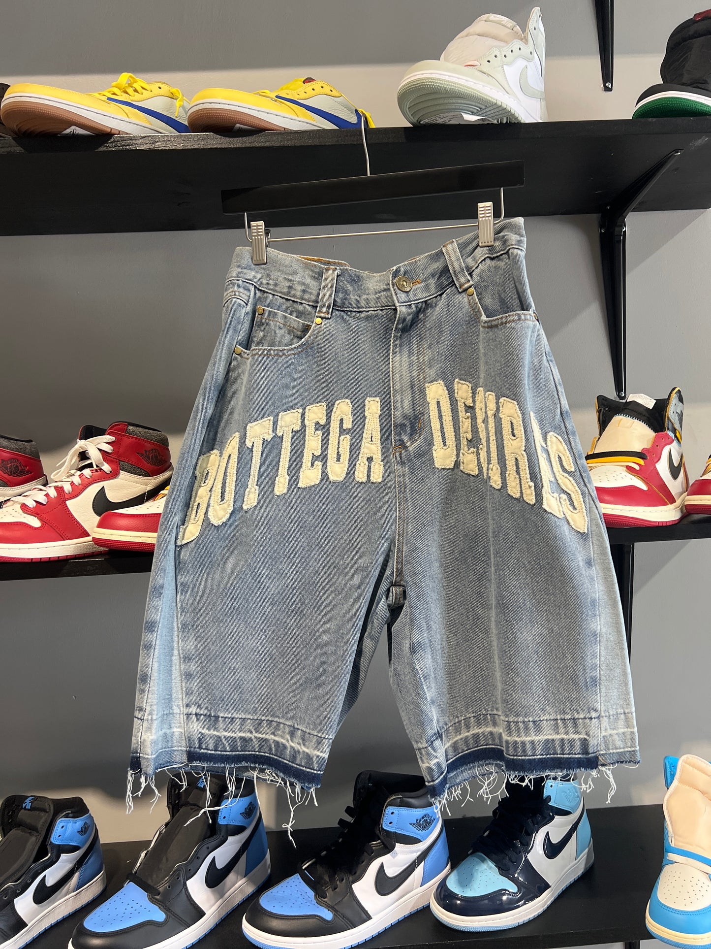bottega desires light wash jorts