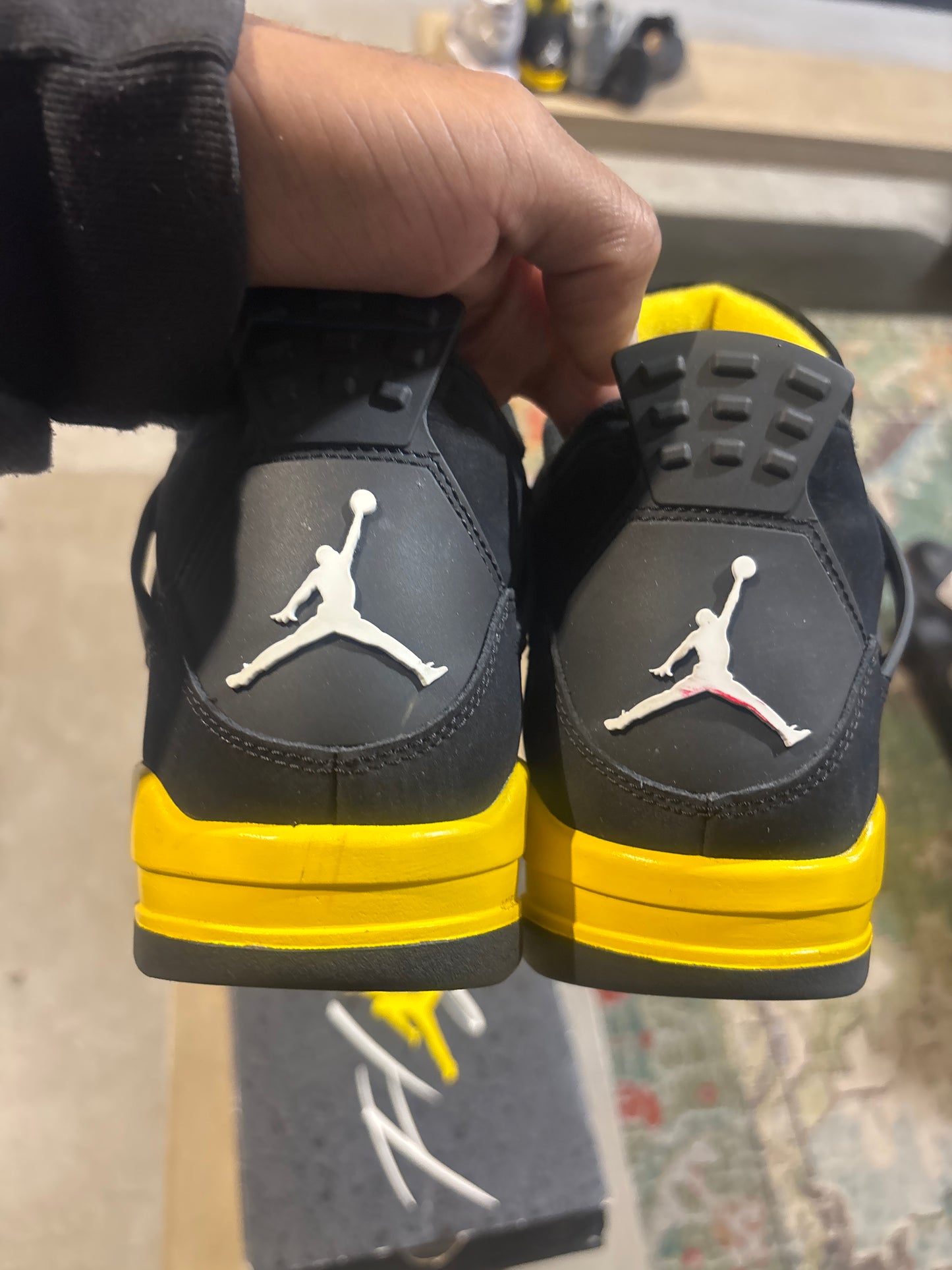 Jordan 4 Thunder Used Sz 9.5