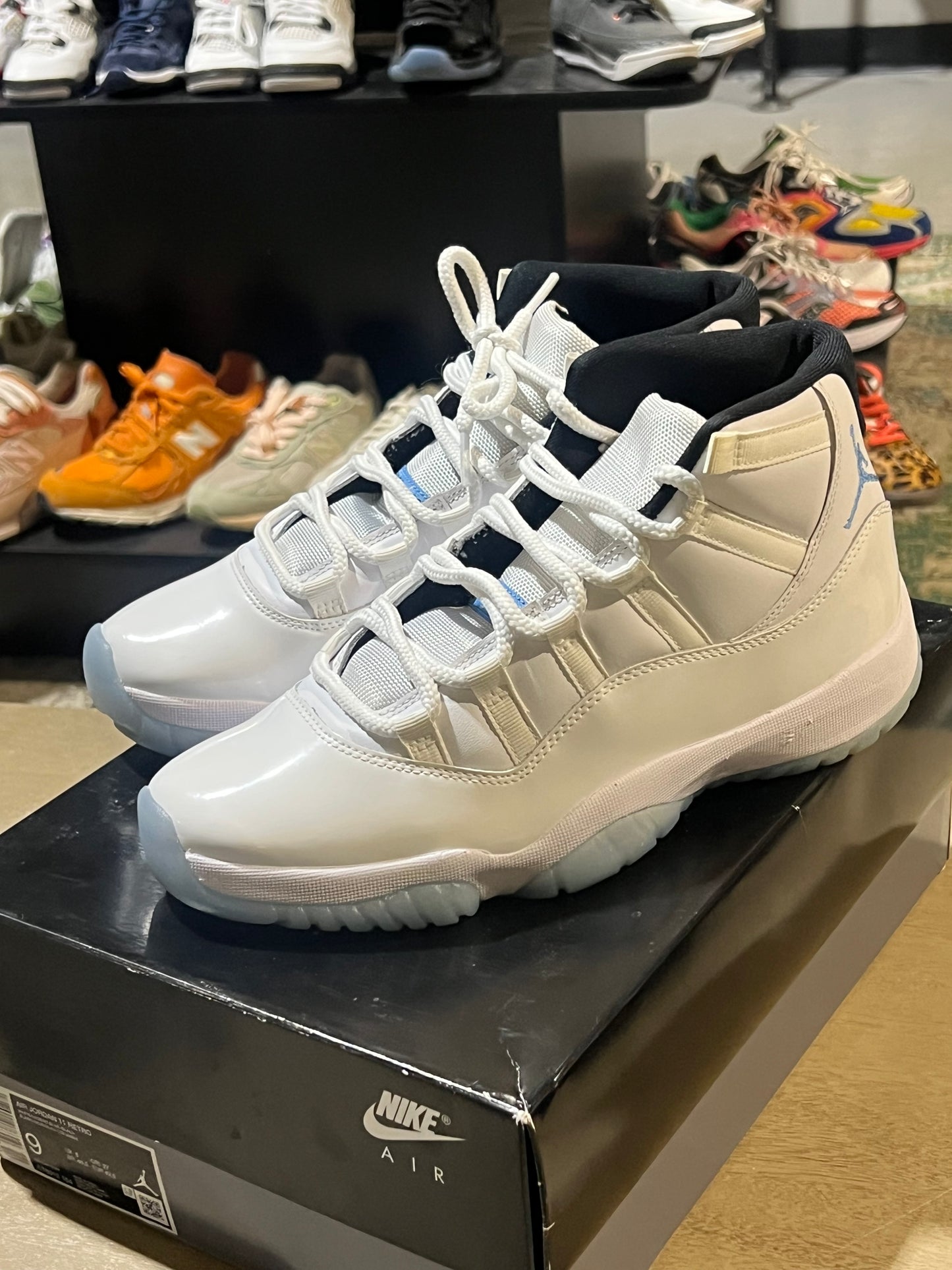Jordan 11 Legend Blue Used Sz 9
