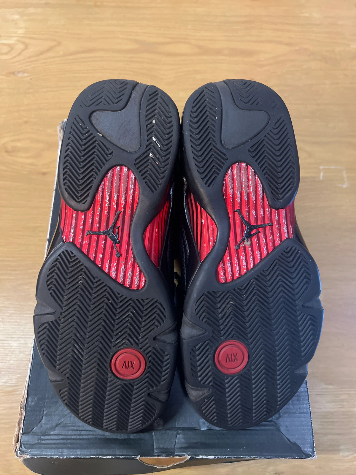 Jordan 14 Retro Last Shot (2018) - Pre-Owned