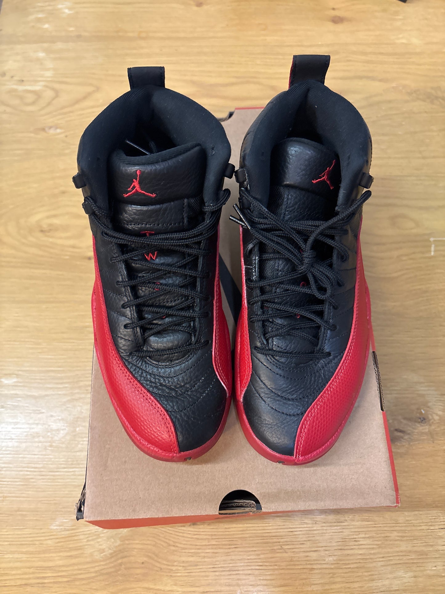 JORDAN 12 FLU GAME 2025 Used Sz 8