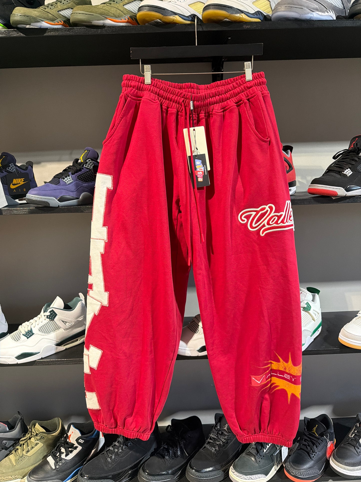 Vale Valley Spellout Sweats Red/White