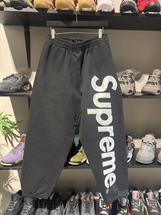 SUPREME BLACK SATIN APPLIQUE SWEATS 2025