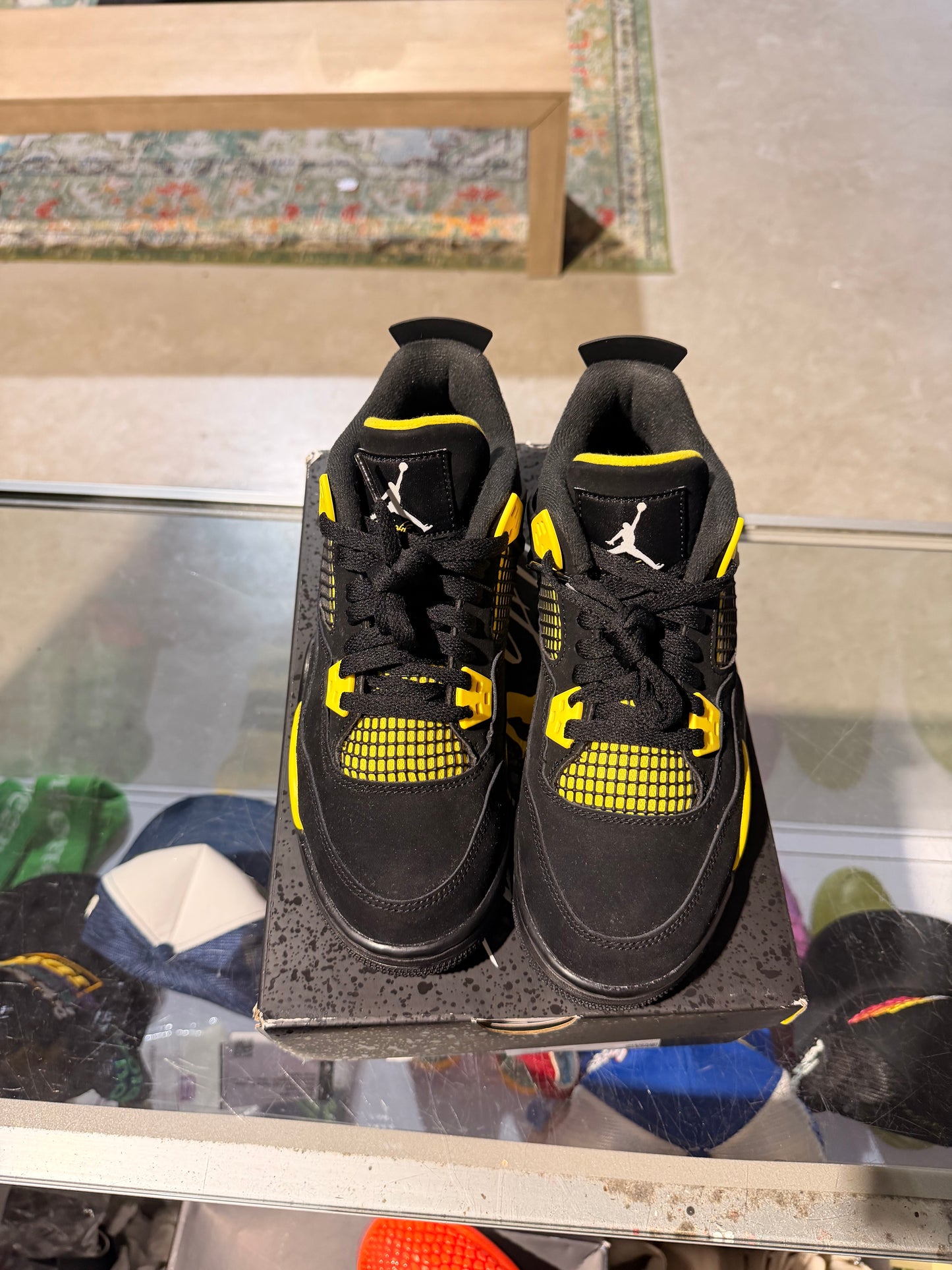 Jordan 4 thunder used sz 7