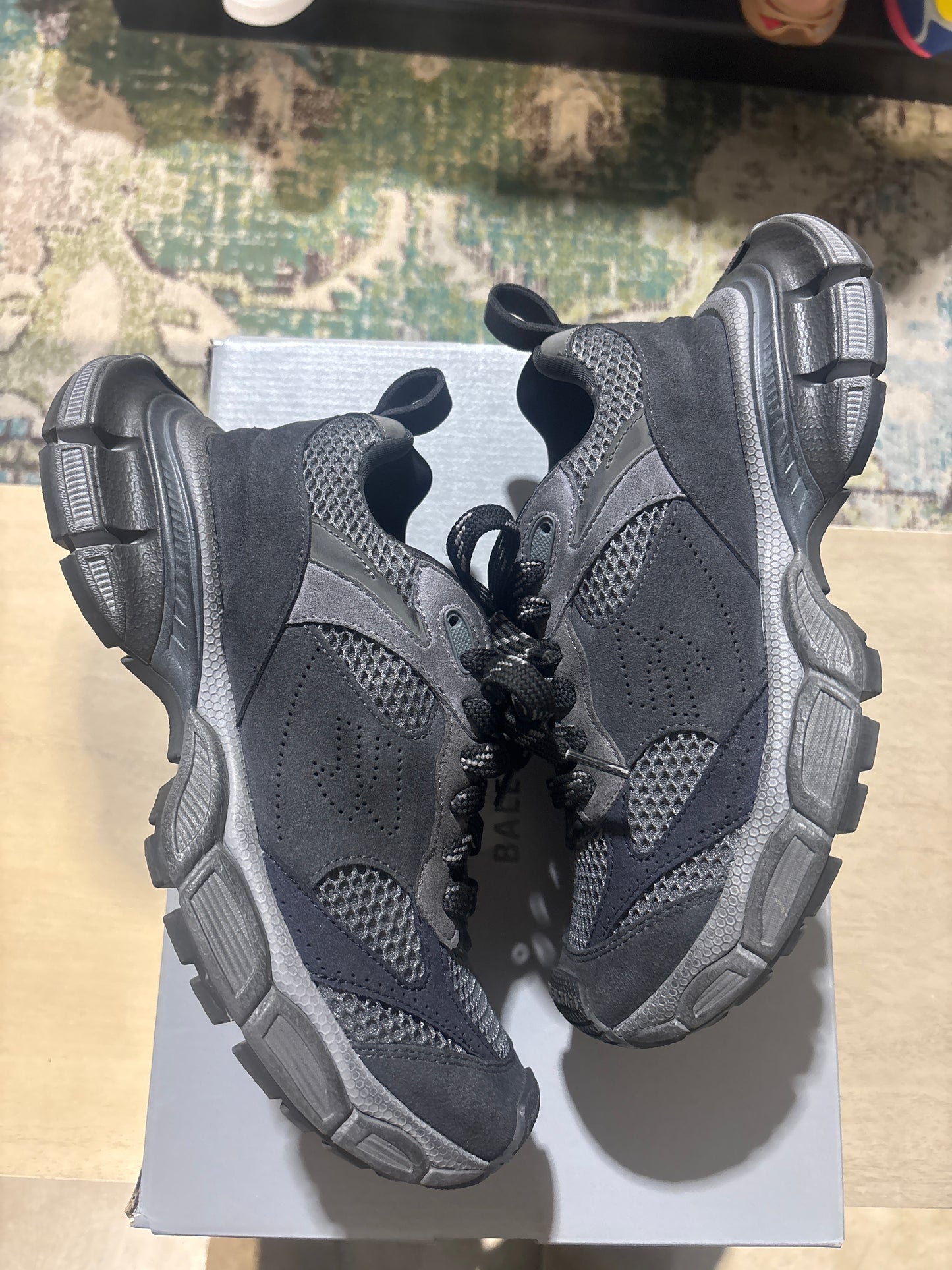 Balenciaga 3Xl grey mix used sz 6