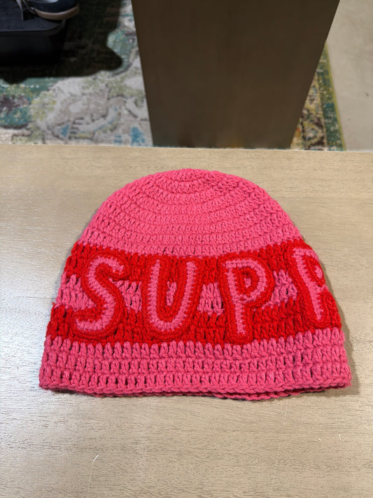 Supreme crochet beanie red/pink
