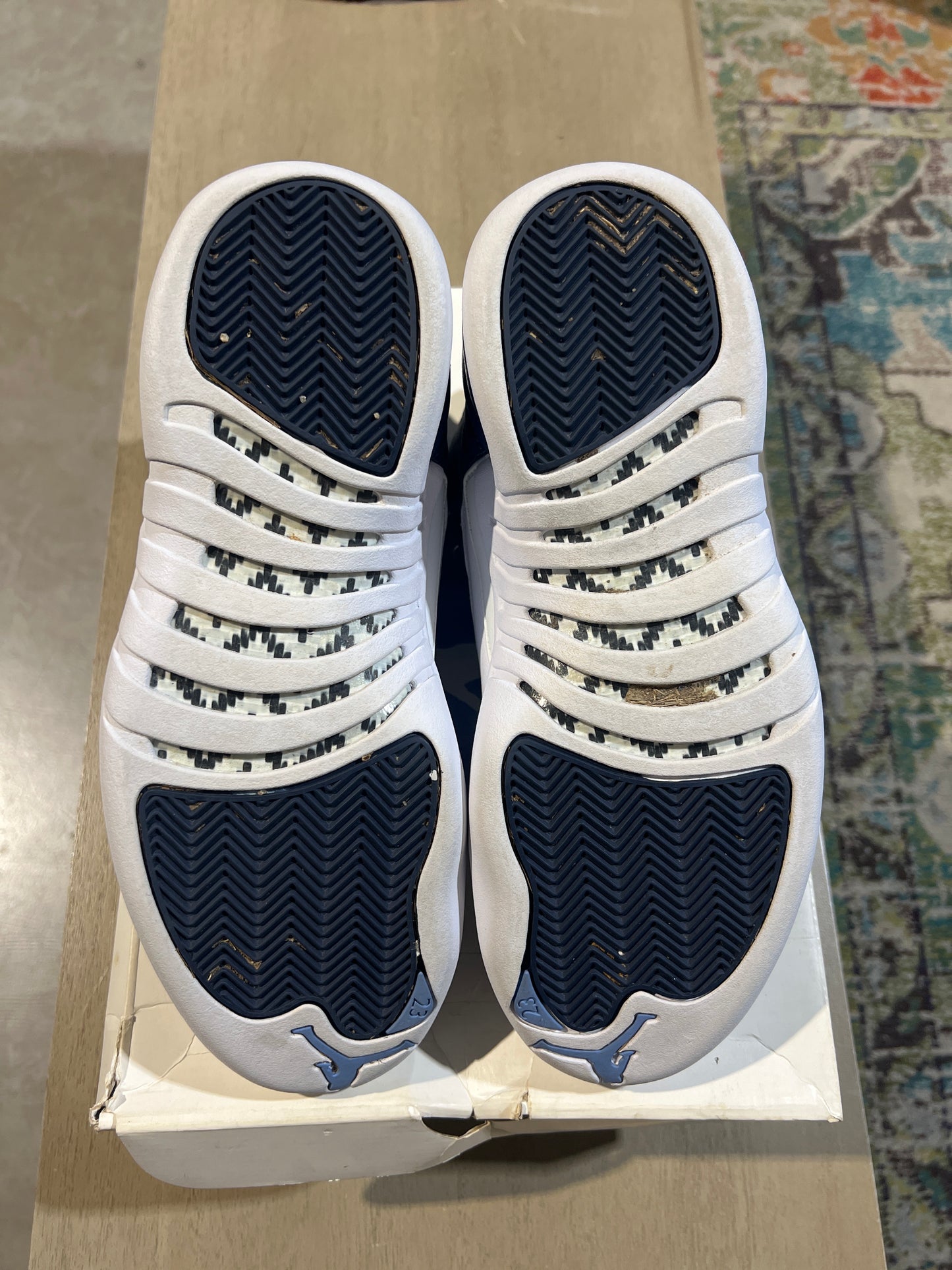 AIR JORDAN 12 RETRO OBSIDIAN Used Sz 9
