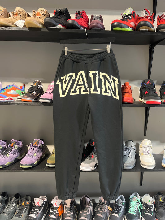 Saint vanity vain black cream sweats