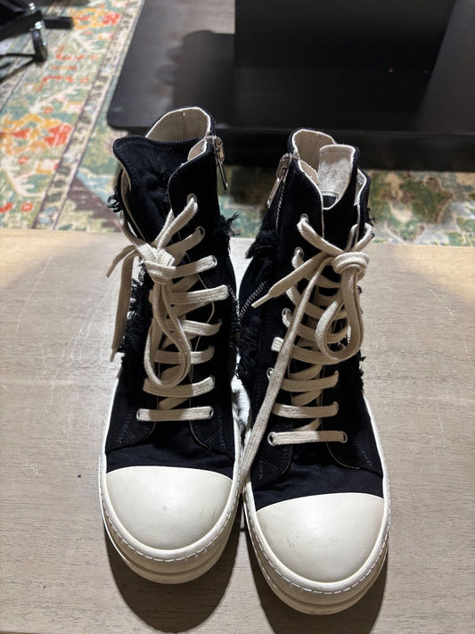 Rick Owens Distressed Ramone High - Pre-Owned NB