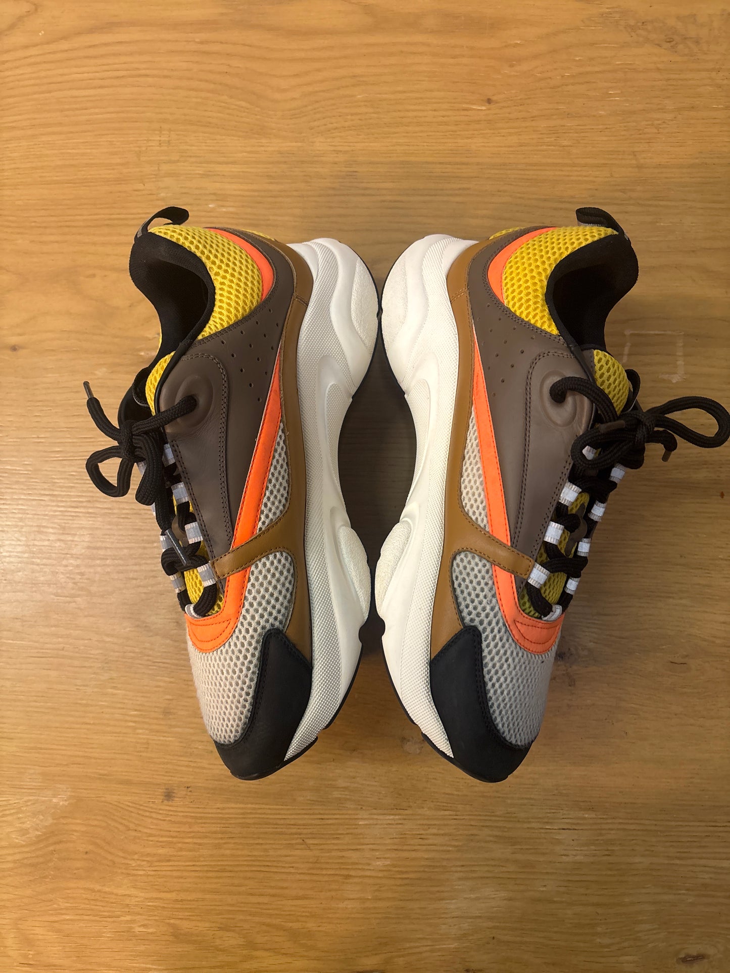 Dior b22 brown orange yellow used sz 12 NB