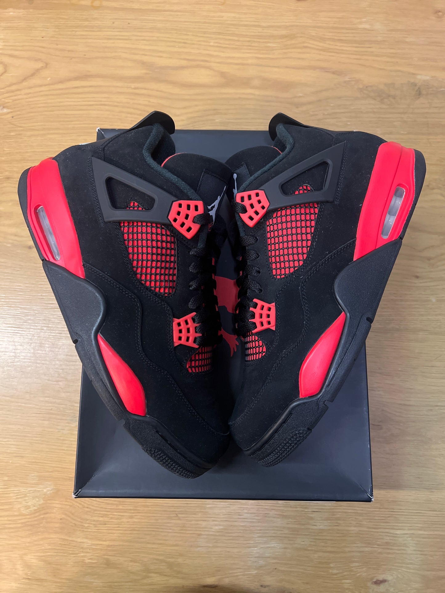 Air Jordan 4 red thunder used sz 12