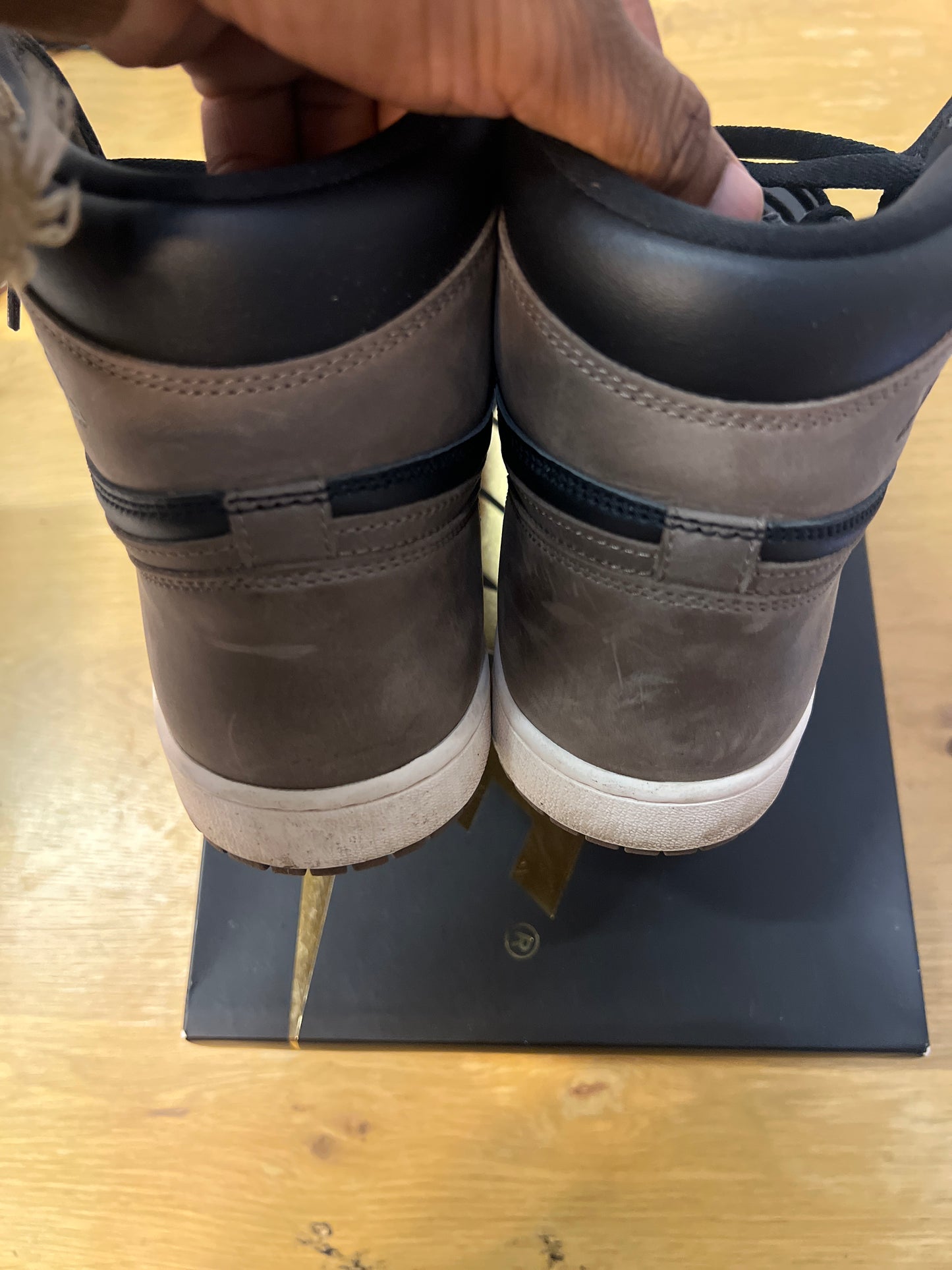 Air Jordan 1 palomino used sz11.5