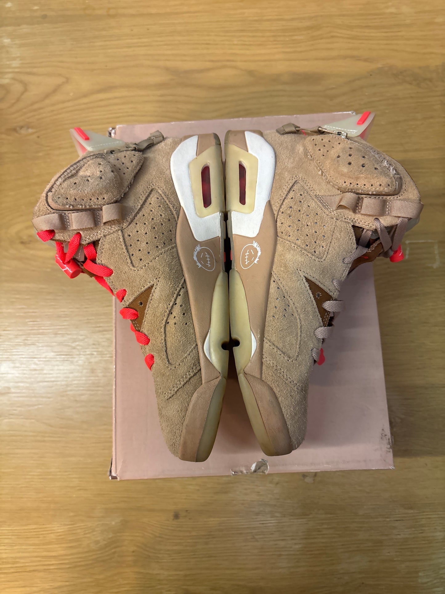TRAVIS X JORDAN 6  KHAKI Used Sz 8