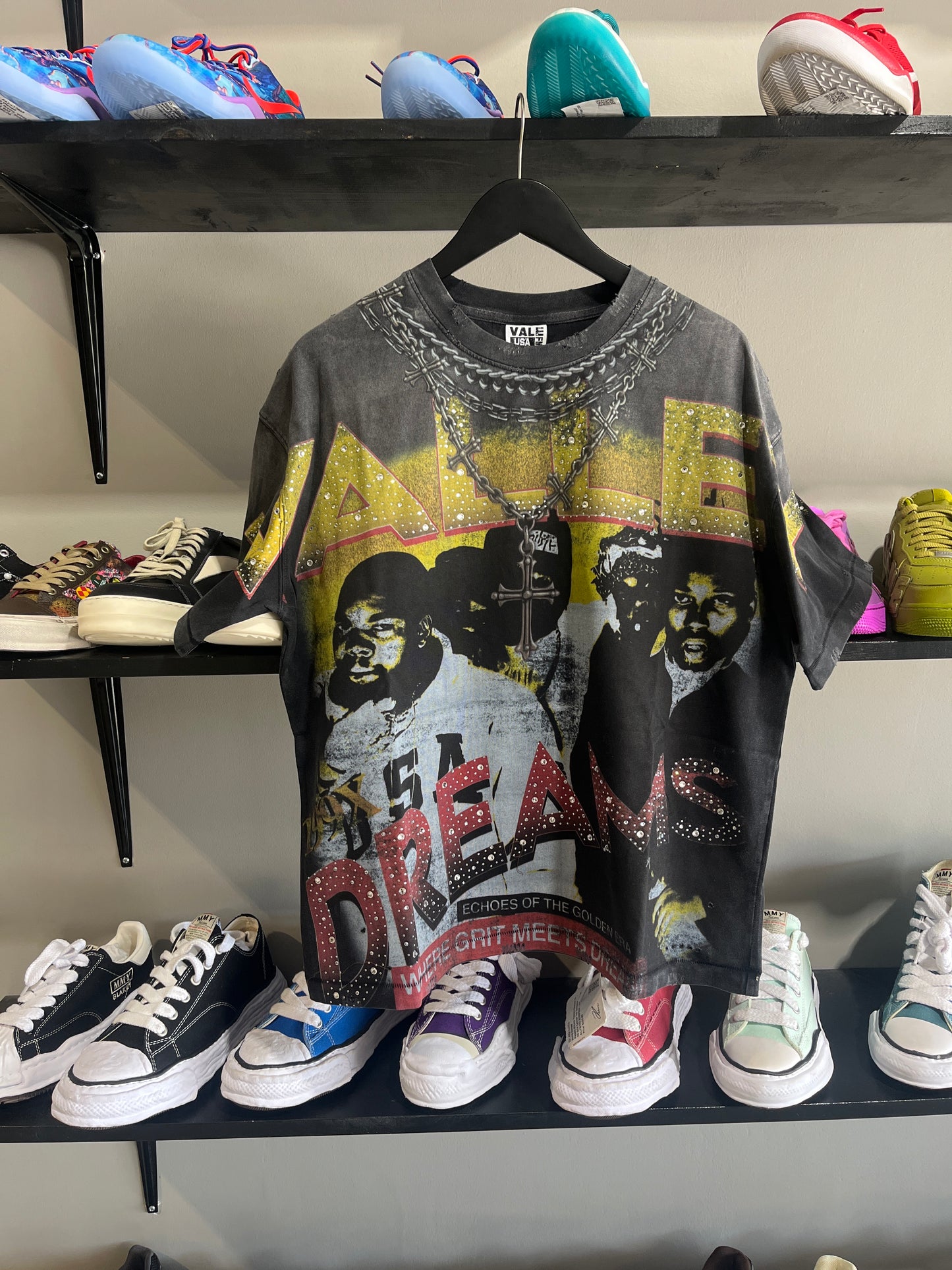 Vale black chambers bling tee black