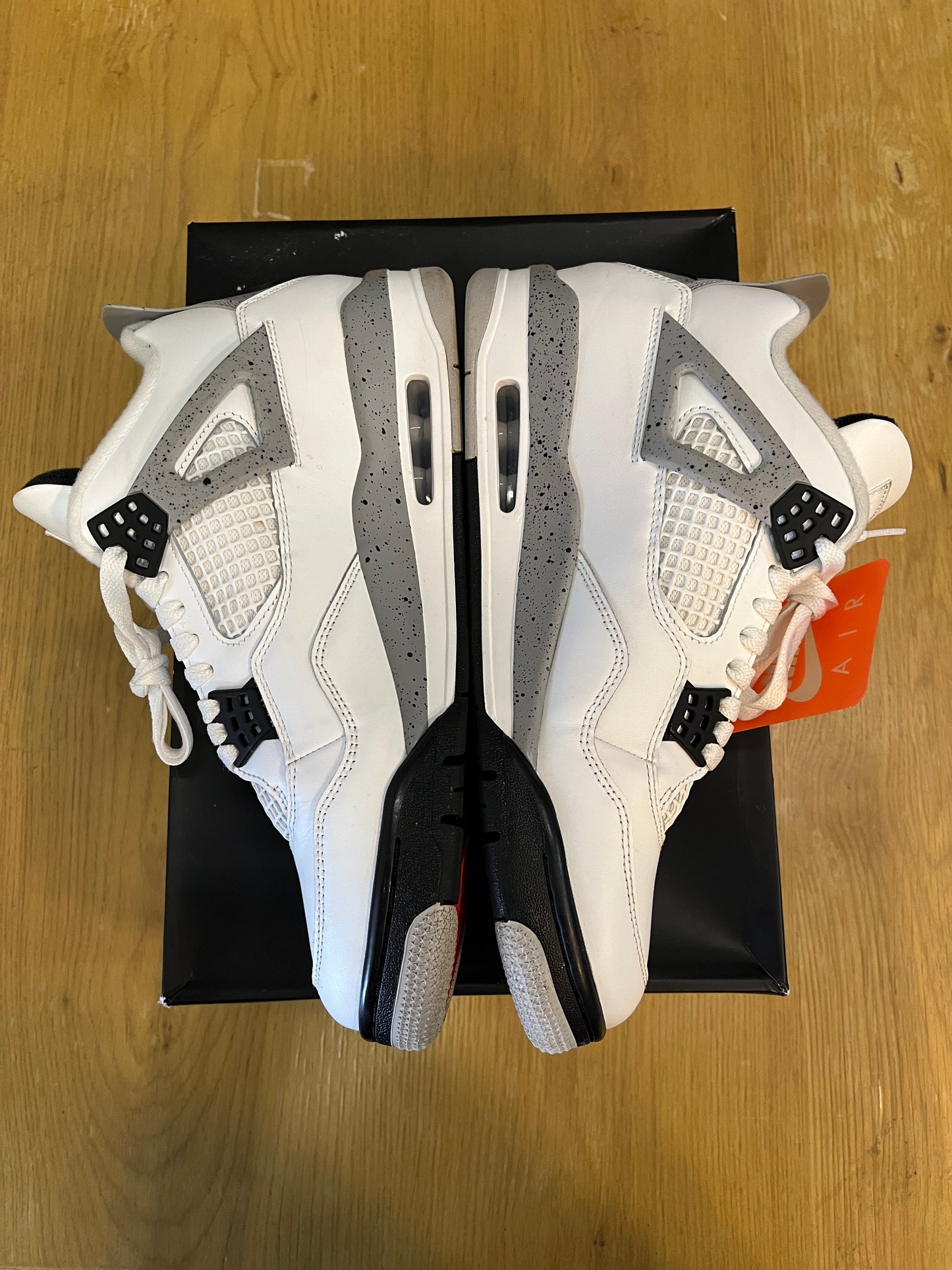 Jordan 4 White cement used size 10.5