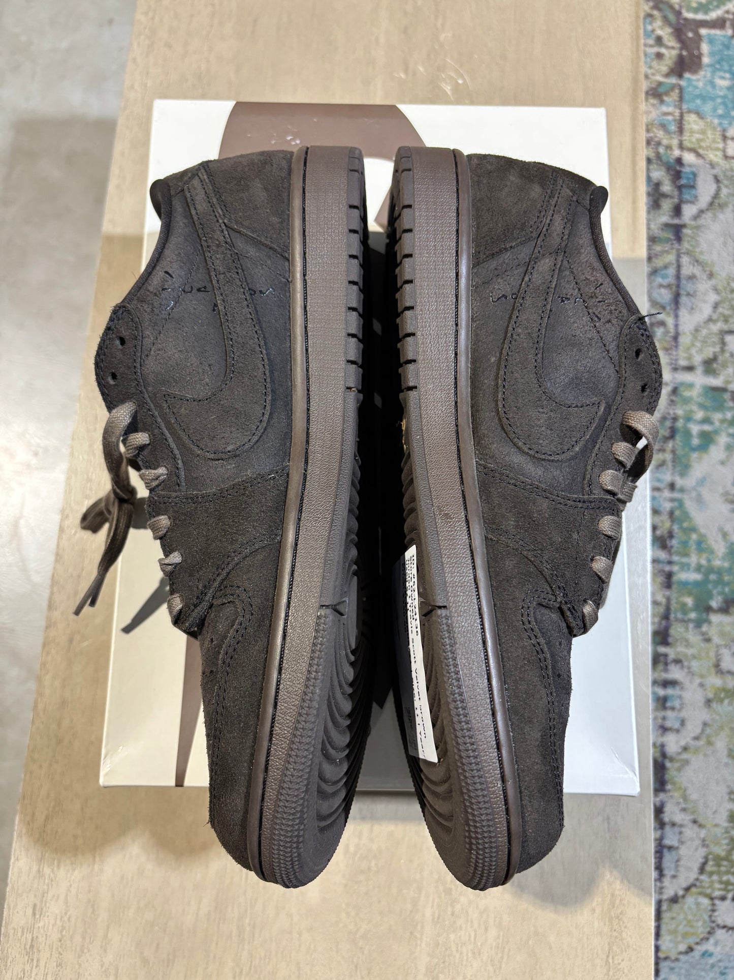 Jordan 1 Travis Scott Velvet brown Used Sz 11