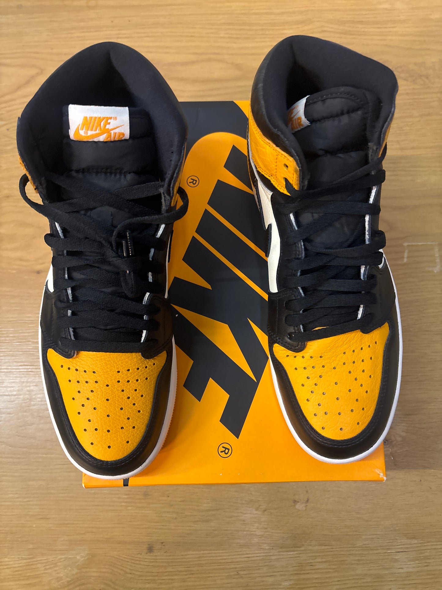 JORDAN 1 HIGH OG YELLOW TOE Used Sz 10.5