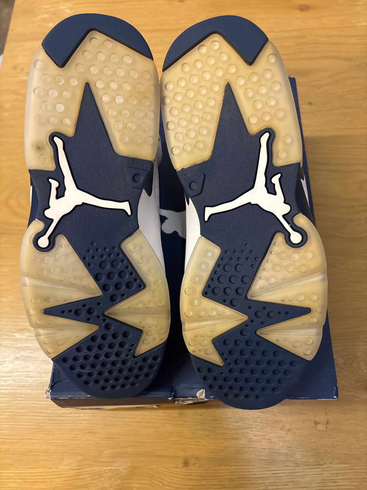 Jordan 6 Retro Midnight Navy (2022) - Pre-Owned