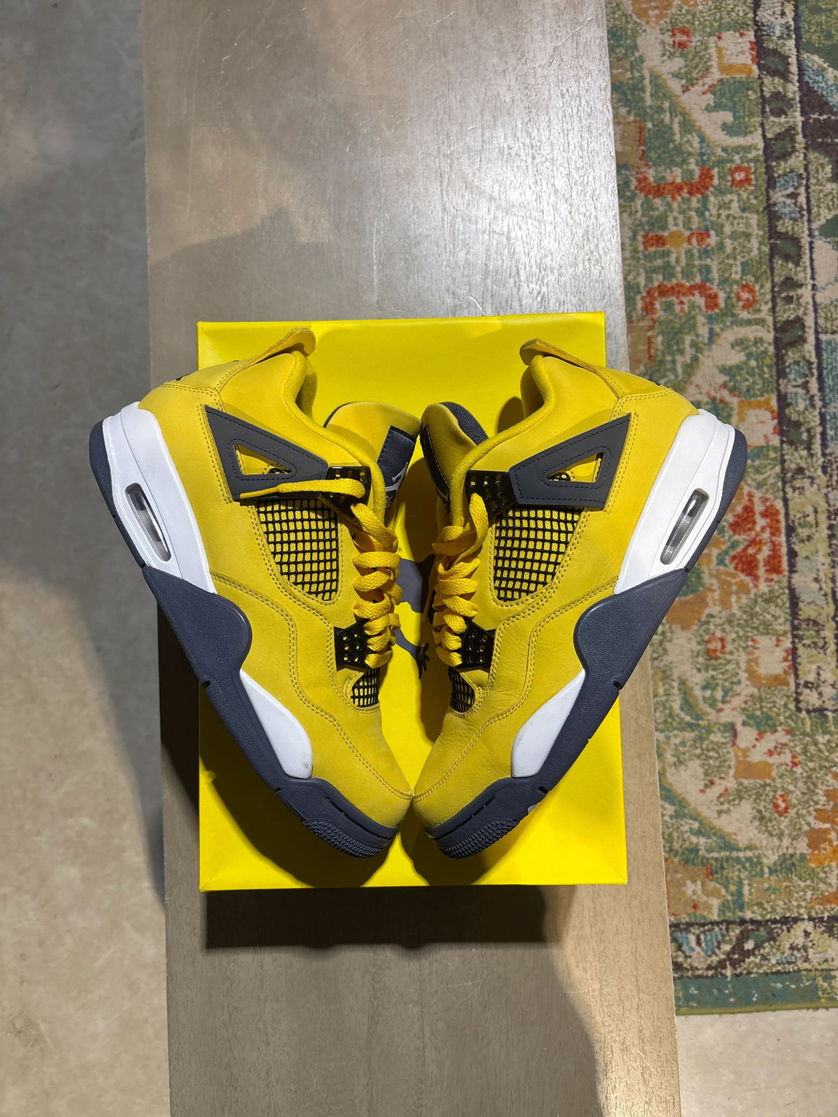 Jordan 4 Retro Lightning (2021) - Pre-Owned