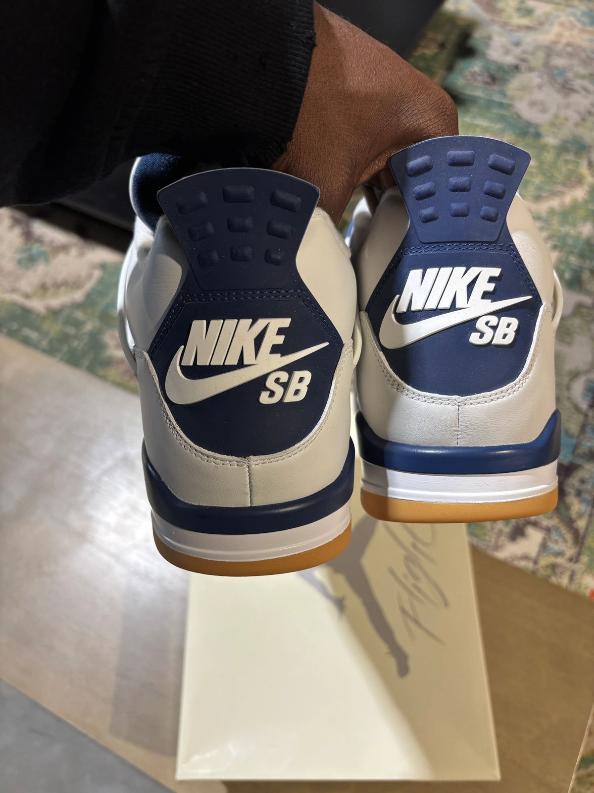 Jordan 4 Retro SB Navy - Pre-Owned