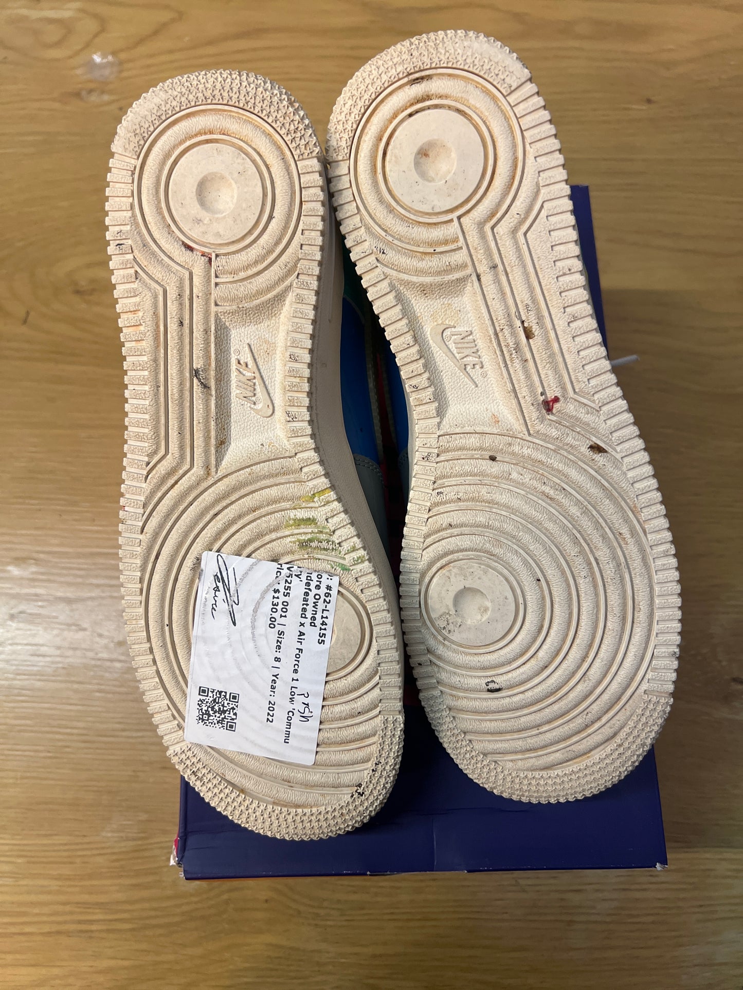 UNDEFEATED X AIR FORCE 1 LOW COMMUNITY USED SIZE 8