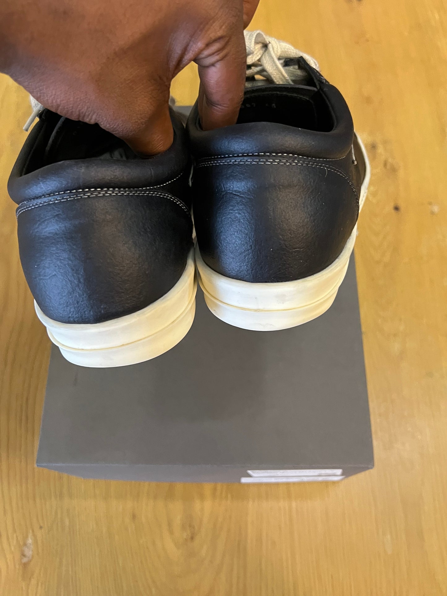 Rick Owens Lido Vintage Sneaker Black Milk used