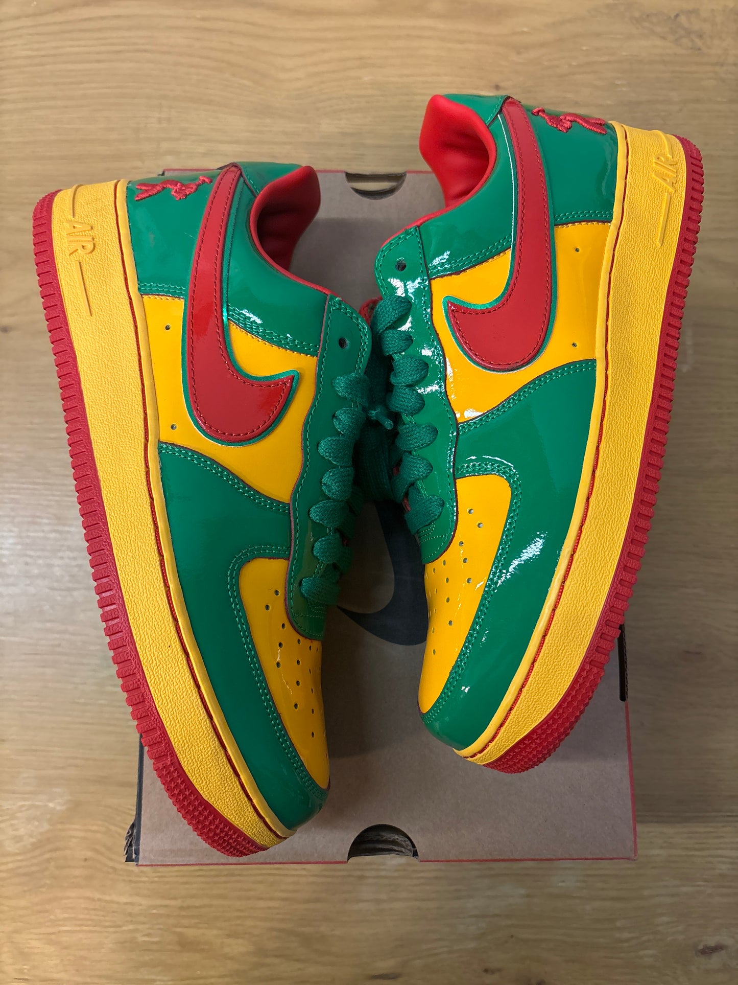 NIKE US FORCE 1 LUCKY GREEN USED SZ 10