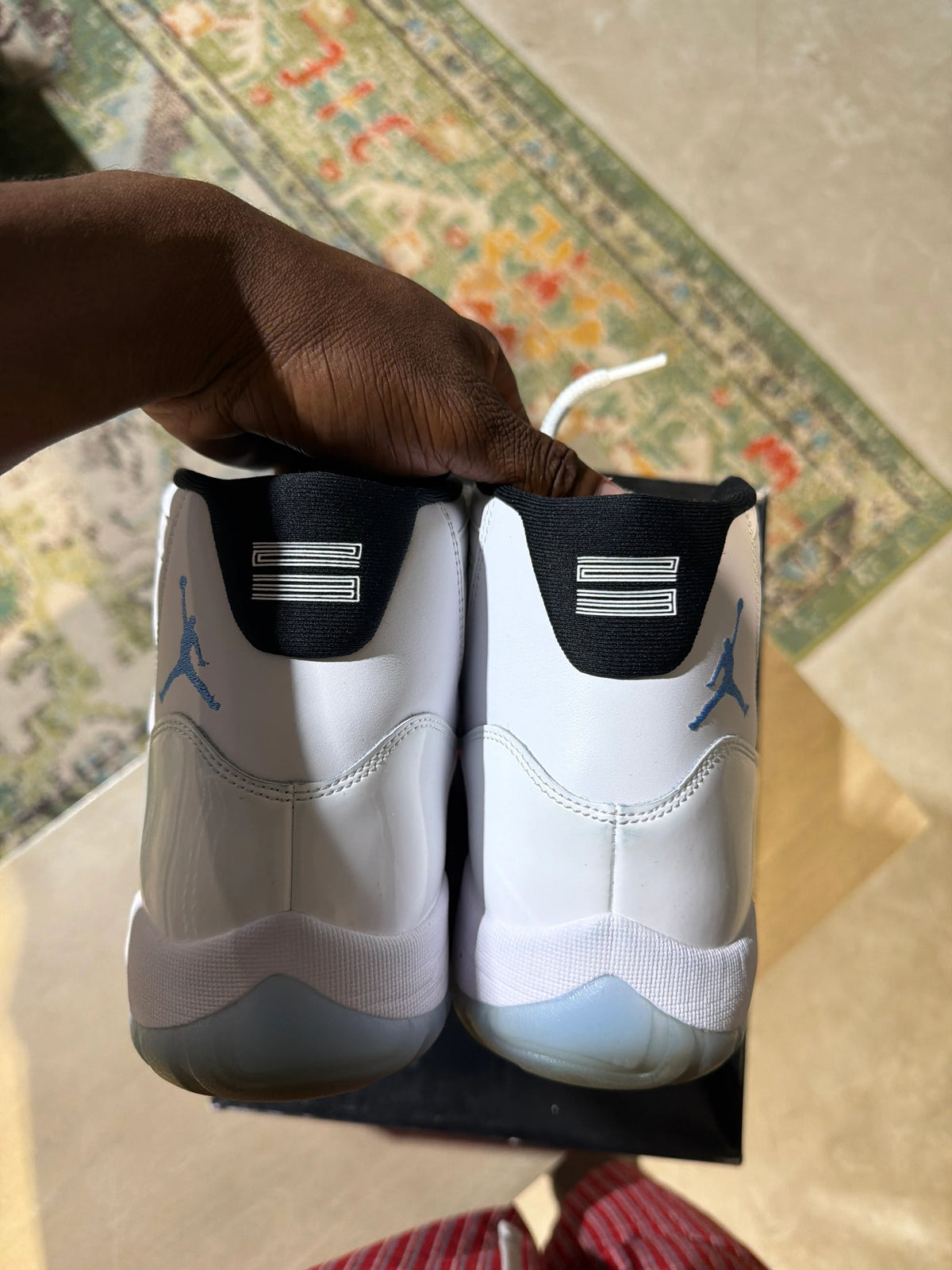 Jordan 11 Retro Legend Blue (2024) - Pre-Owned