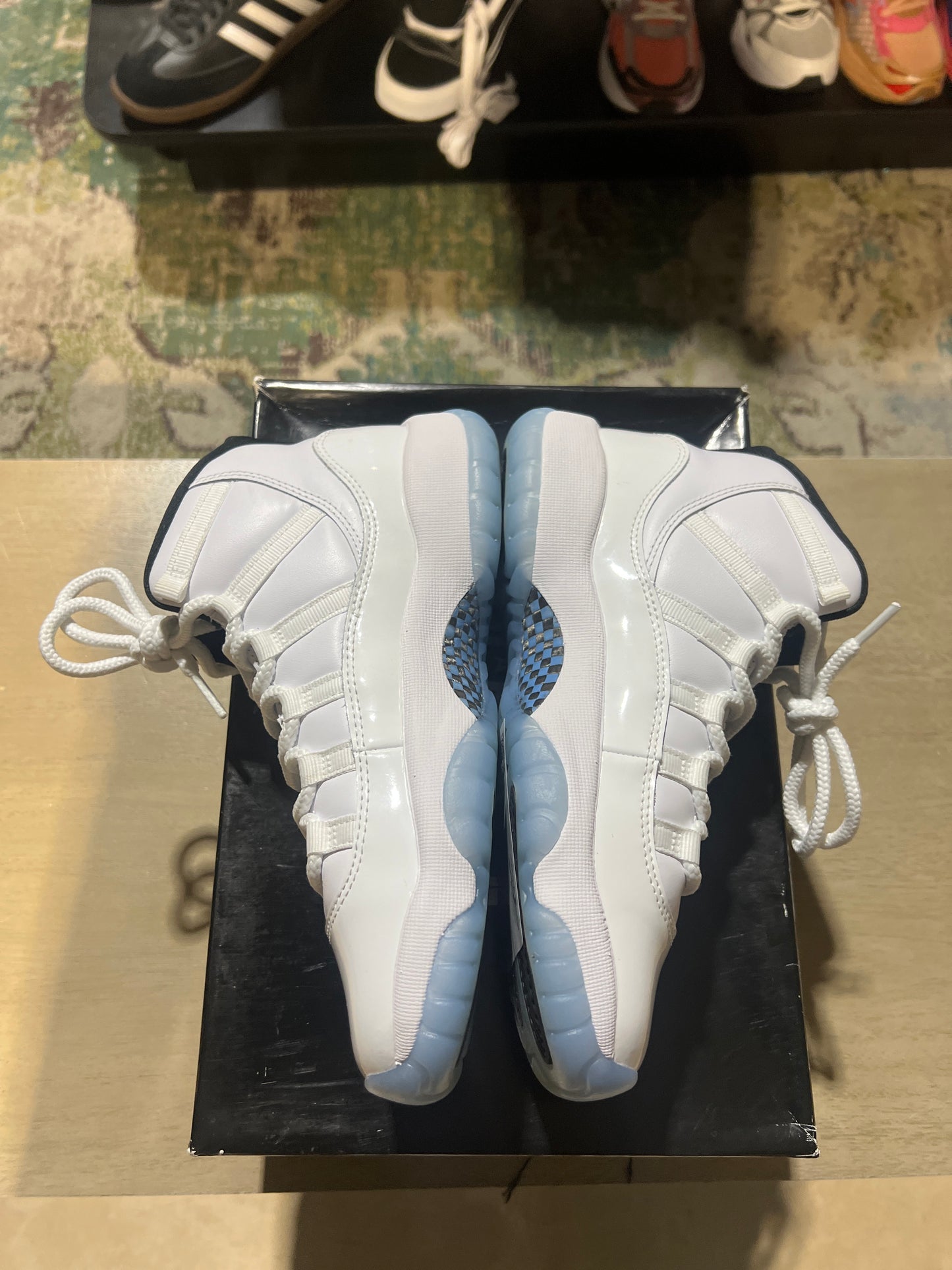Jordan 11 legend blue sz 5Y used