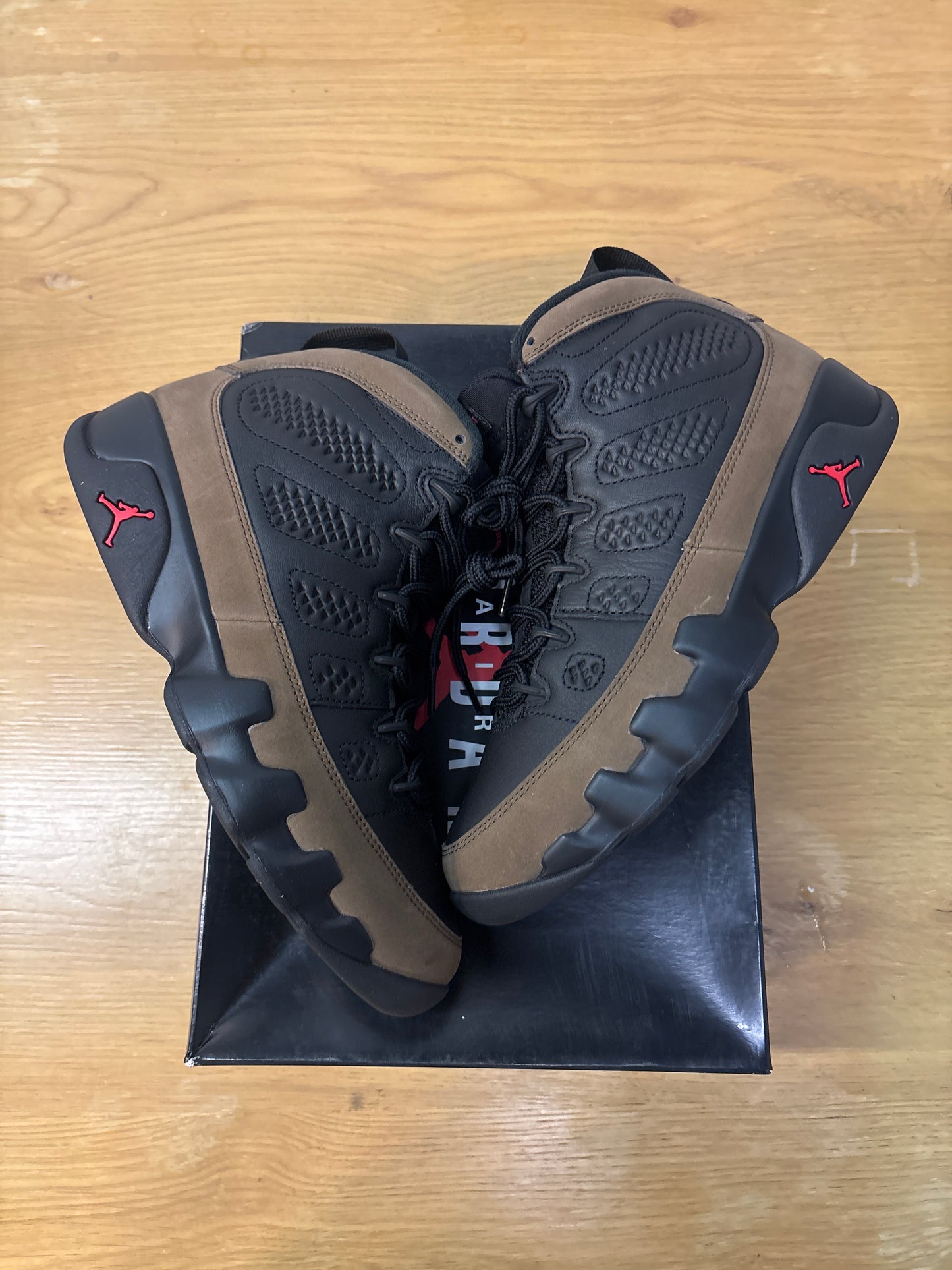 JORDAN 9 OLIVE 2024 Used Sz 8