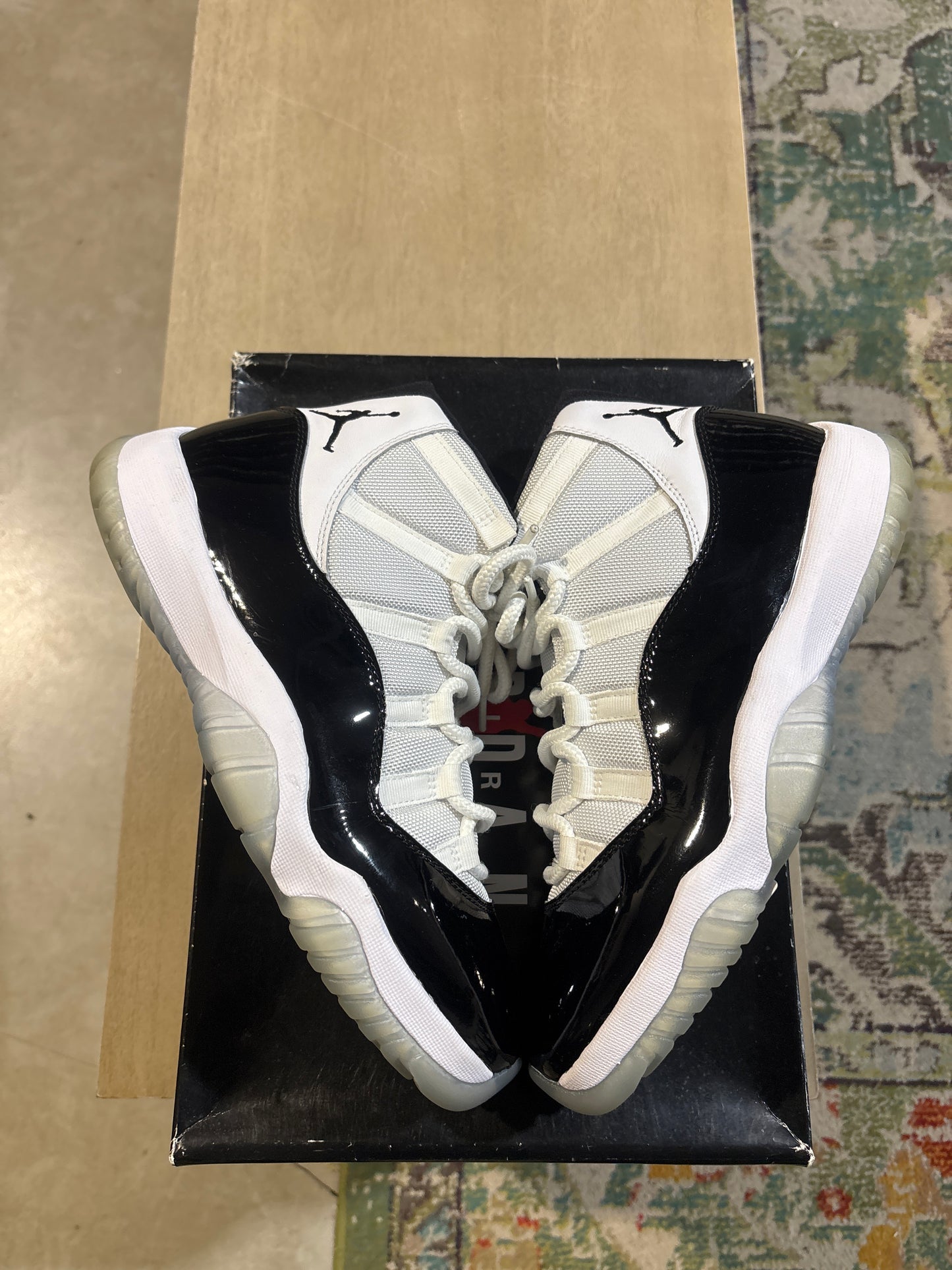 Jordan 11 Concord Used Sz 9.5